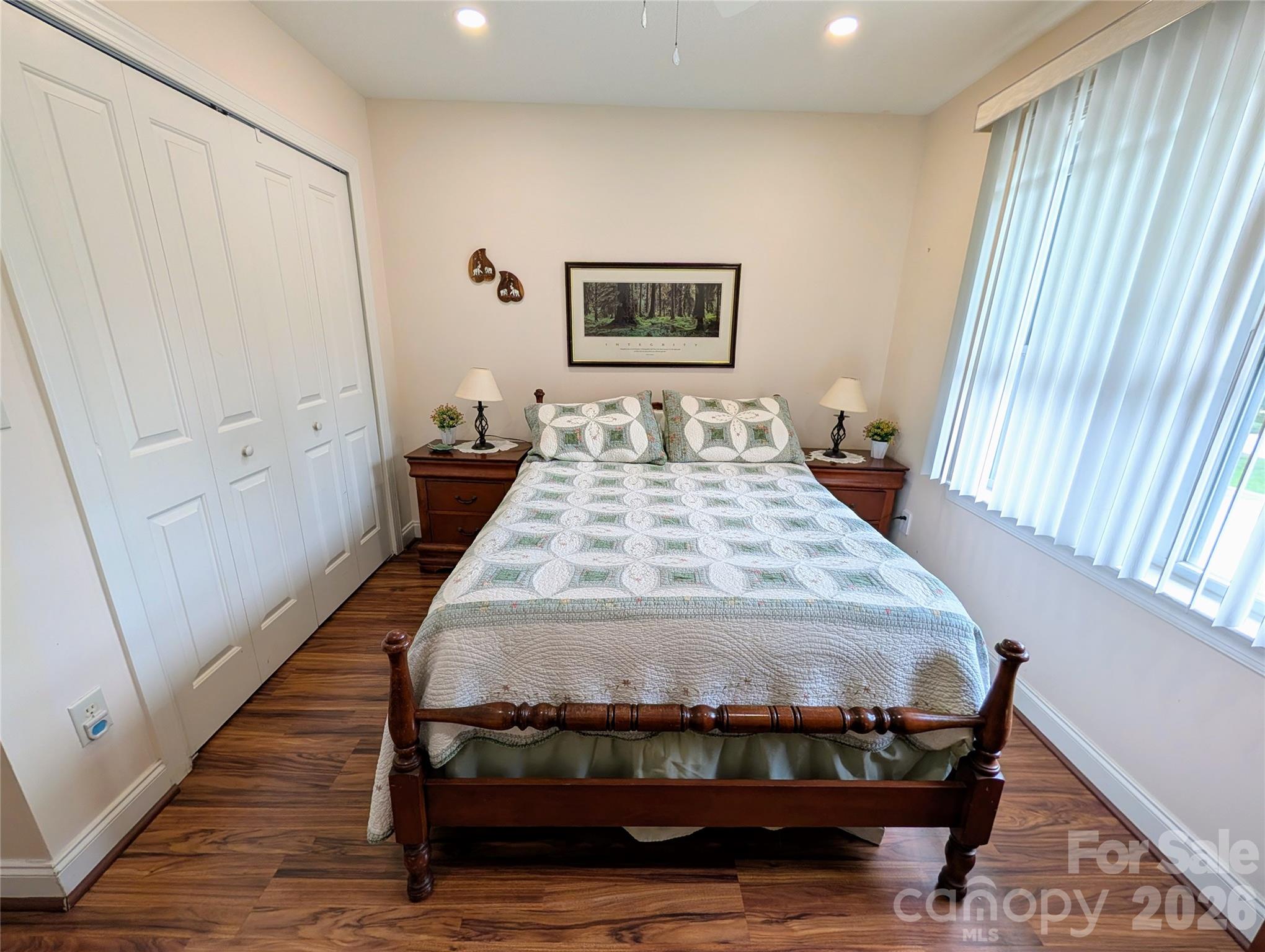 Fox Glen Condominium - Residential