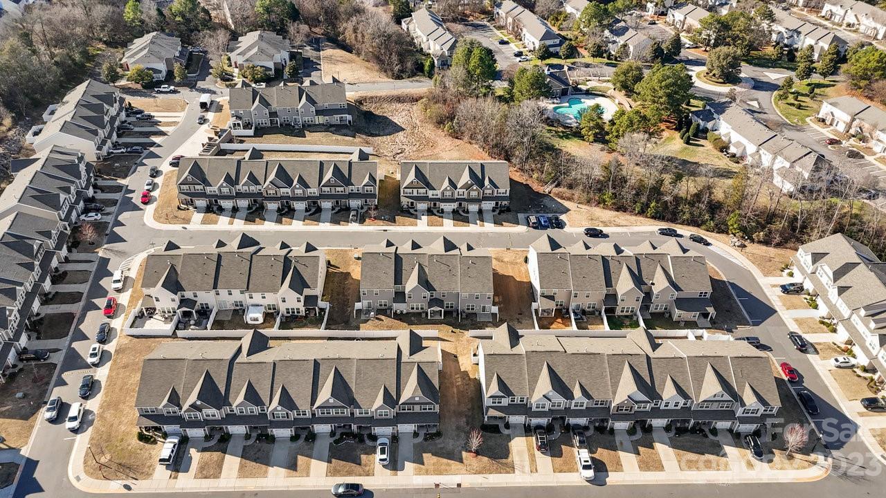 Savannah Townhomes - Residential