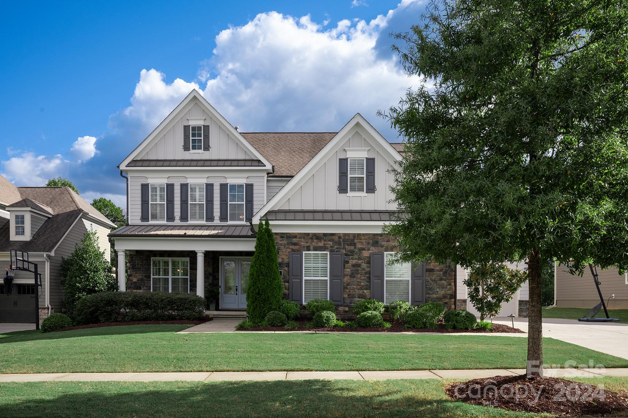 Super desirable Springfield Community w/many amenities inclu.3 pools, playgrounds, tennis, pickleball, walking trails, fitness center & public golf course.This Montford plan on a flat, fenced golf course lot w/lush greenery for privacy & tranquility. Open concept floor plan features a great room w/gas fireplace, breakfast room w/ a wall of windows & a stunning dining room w/ designer lighting. Private office w/custom doors make this an ideal home office.Main level BR & bath is a perfect guest room.The cooks kitchen has 2 ovens, huge island, 2 dish drawers & Subzero refrig. Walk in pantry has organizer system. Primary BR offers space, luxury & many upgrades for real relaxation. 5th BR has adorable custom built -in complete w /bed, shelves & drawers.Makes a great play room. Whole house Culligan H20 system. New Exterior paint Aug.2024
3 car gar. w/organizing system in 1.Covered back porch & stone patio make entertaining a delight.Seller is a SC RE agent. Agent is related to seller.