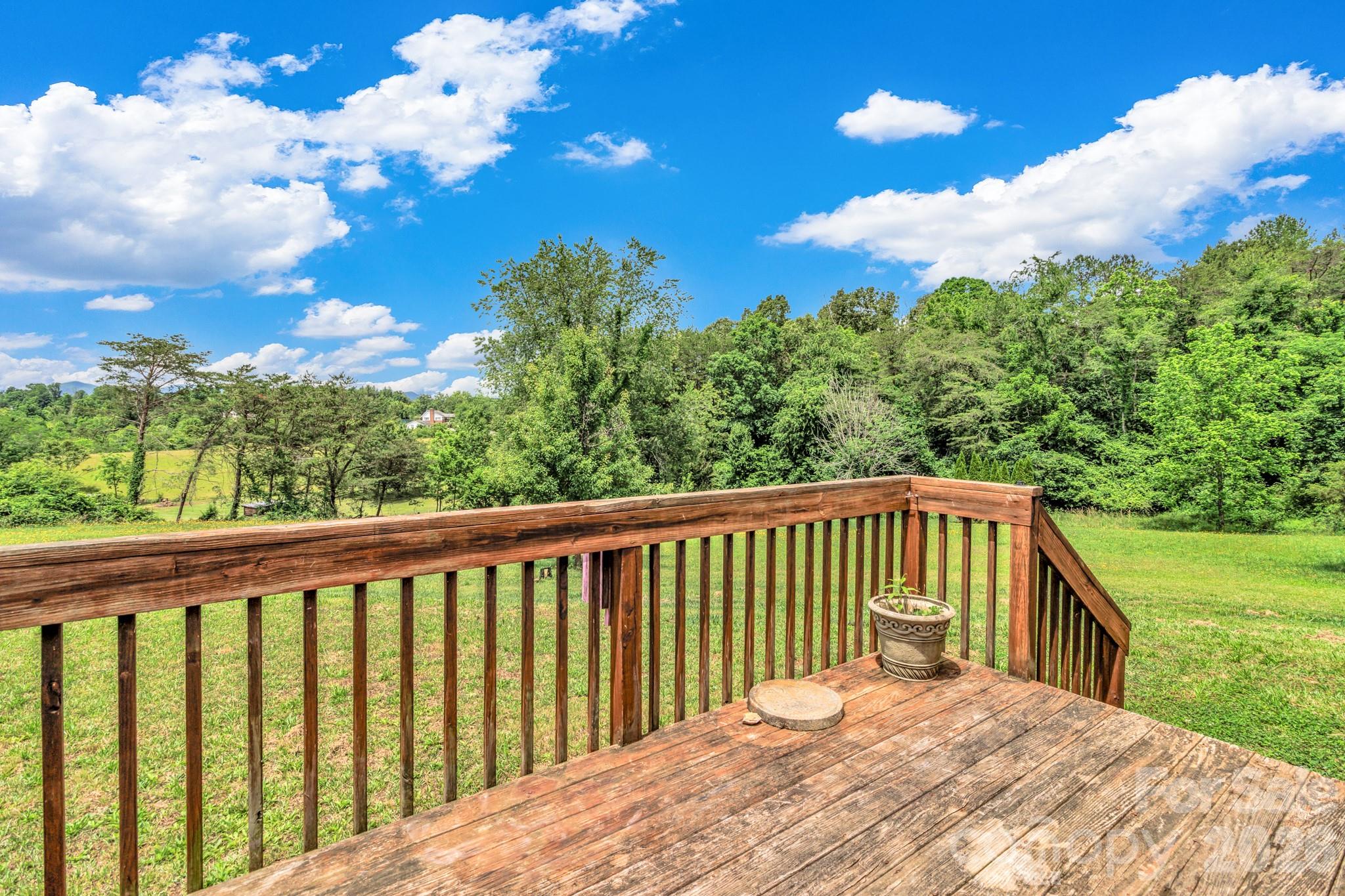 HIGH VALLEY ESTATES - Residential