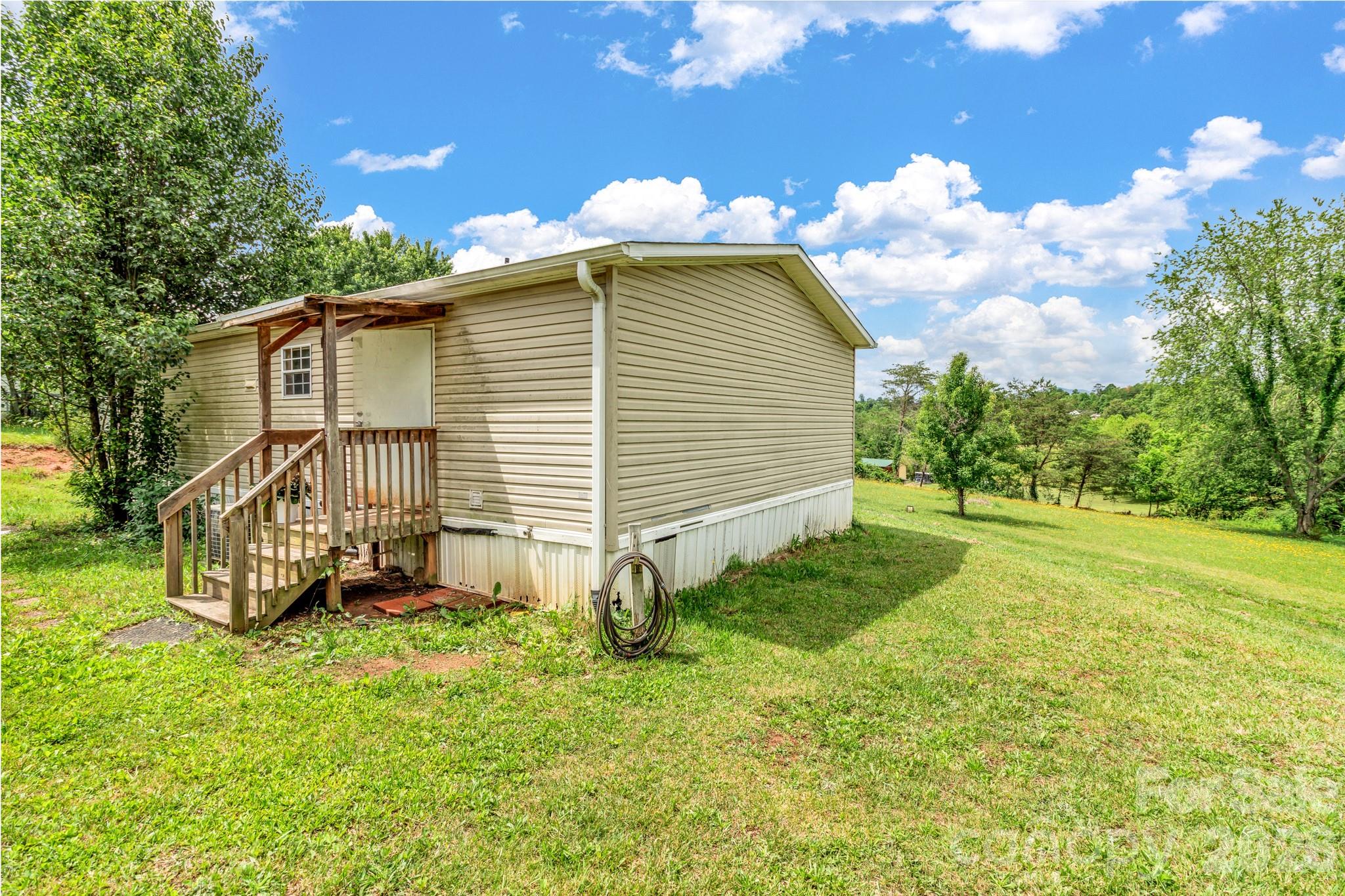HIGH VALLEY ESTATES - Residential