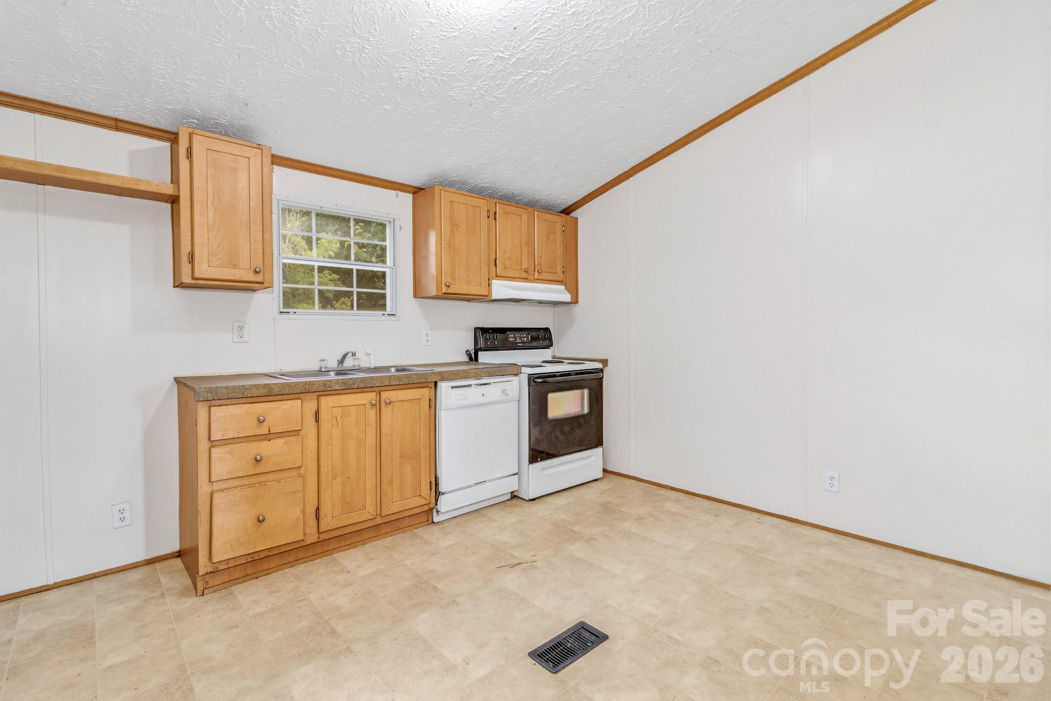 HIGH VALLEY ESTATES - Residential