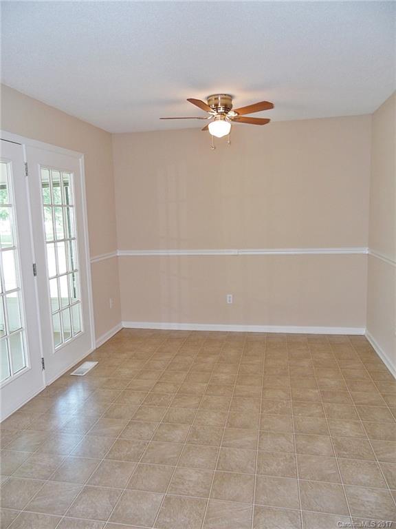 Red Oaks - Residential