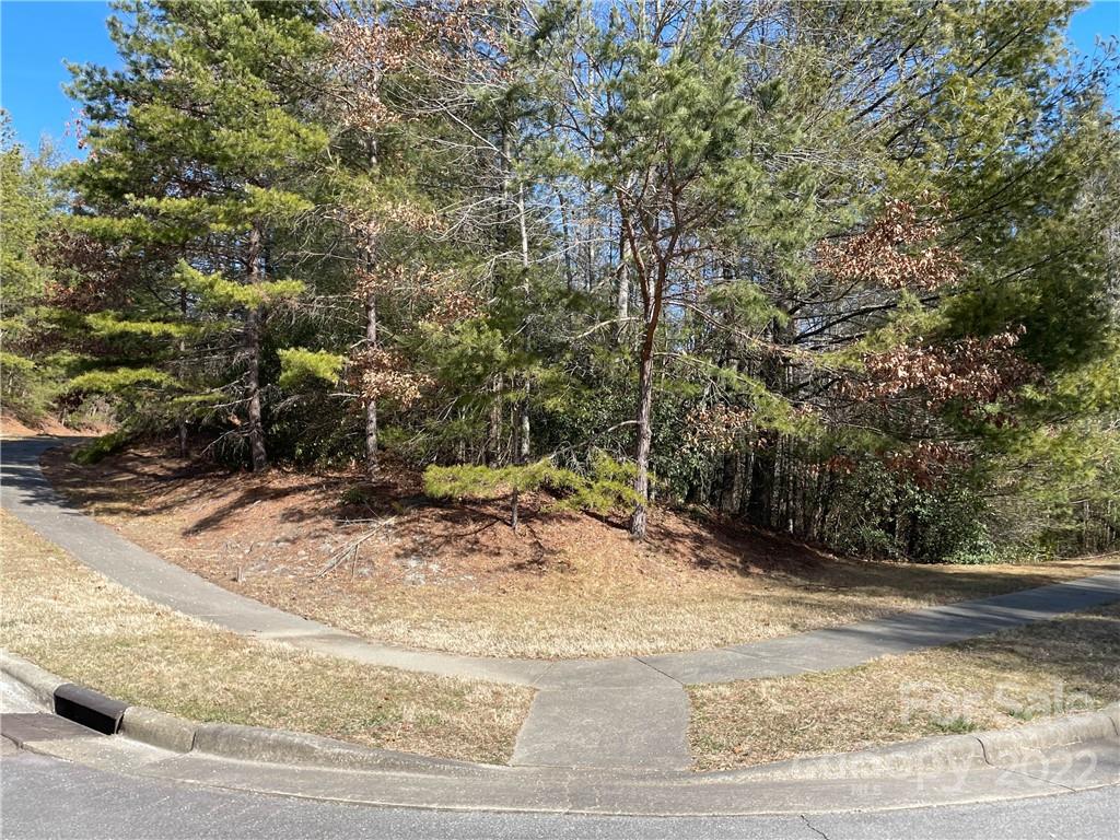 Straus Park - Land