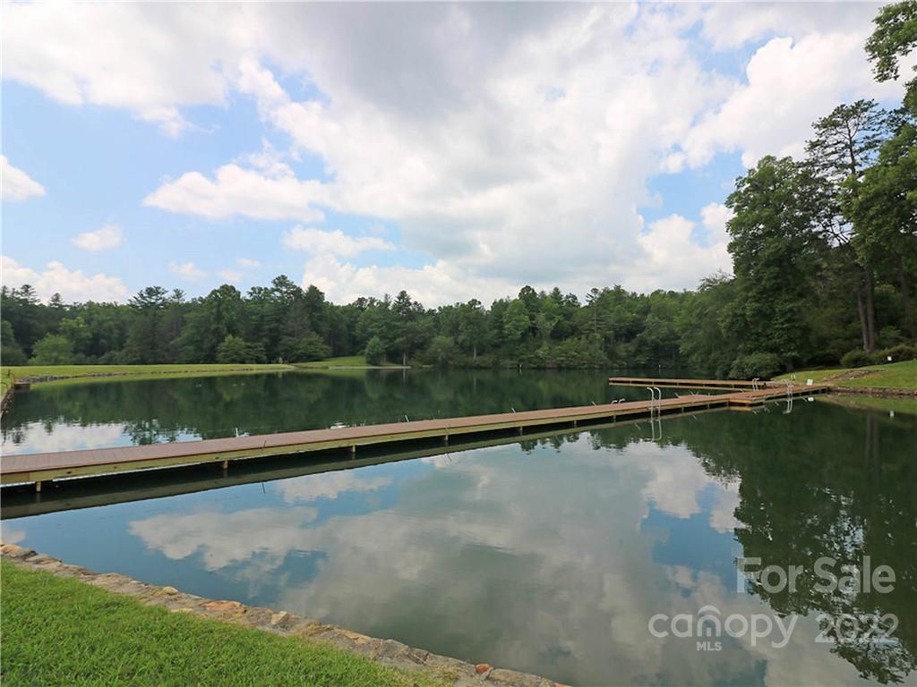 Straus Park - Land