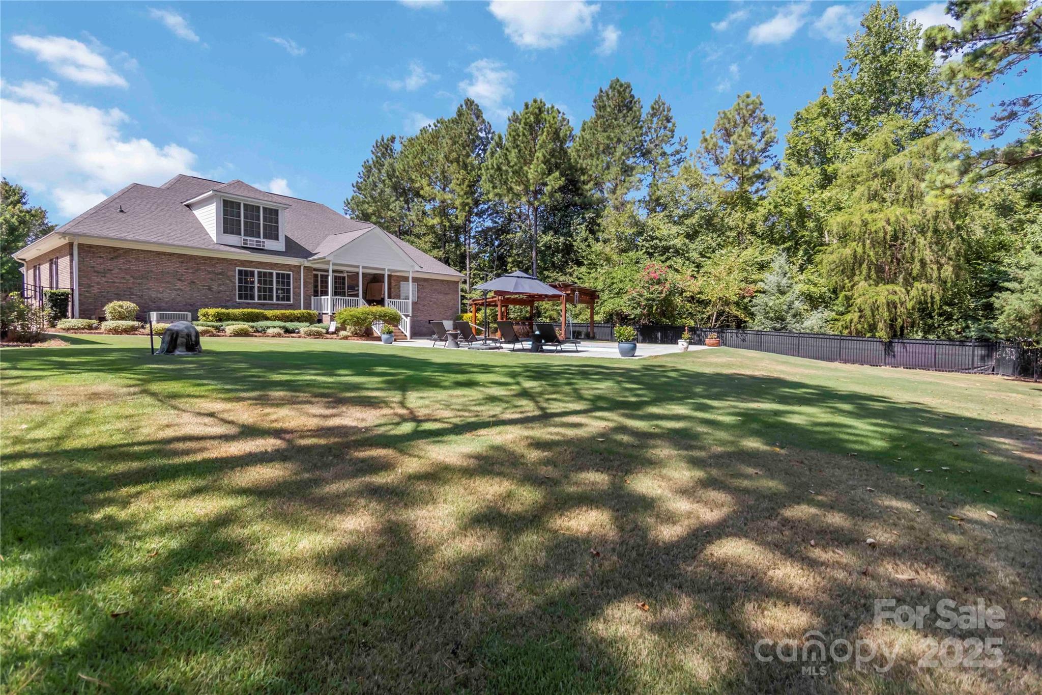Holland Springs - Residential