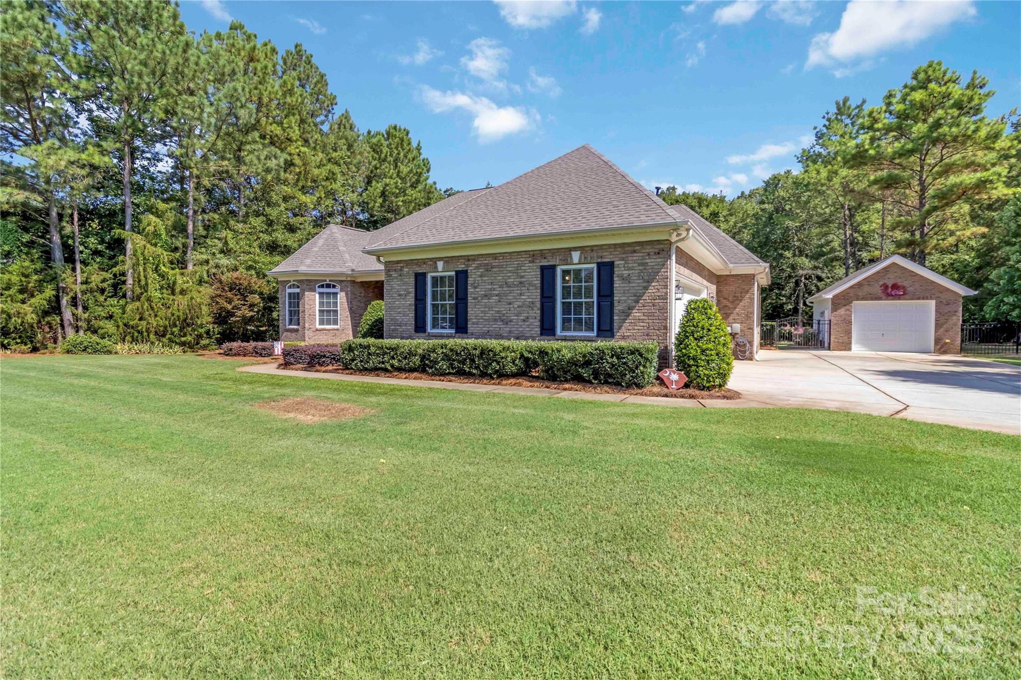 Holland Springs - Residential
