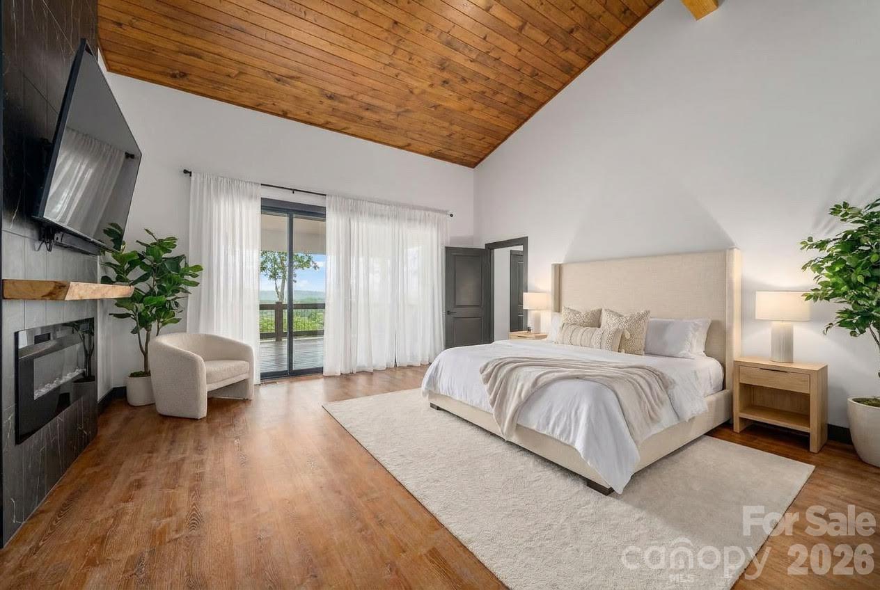 Crest Mountain - Residential