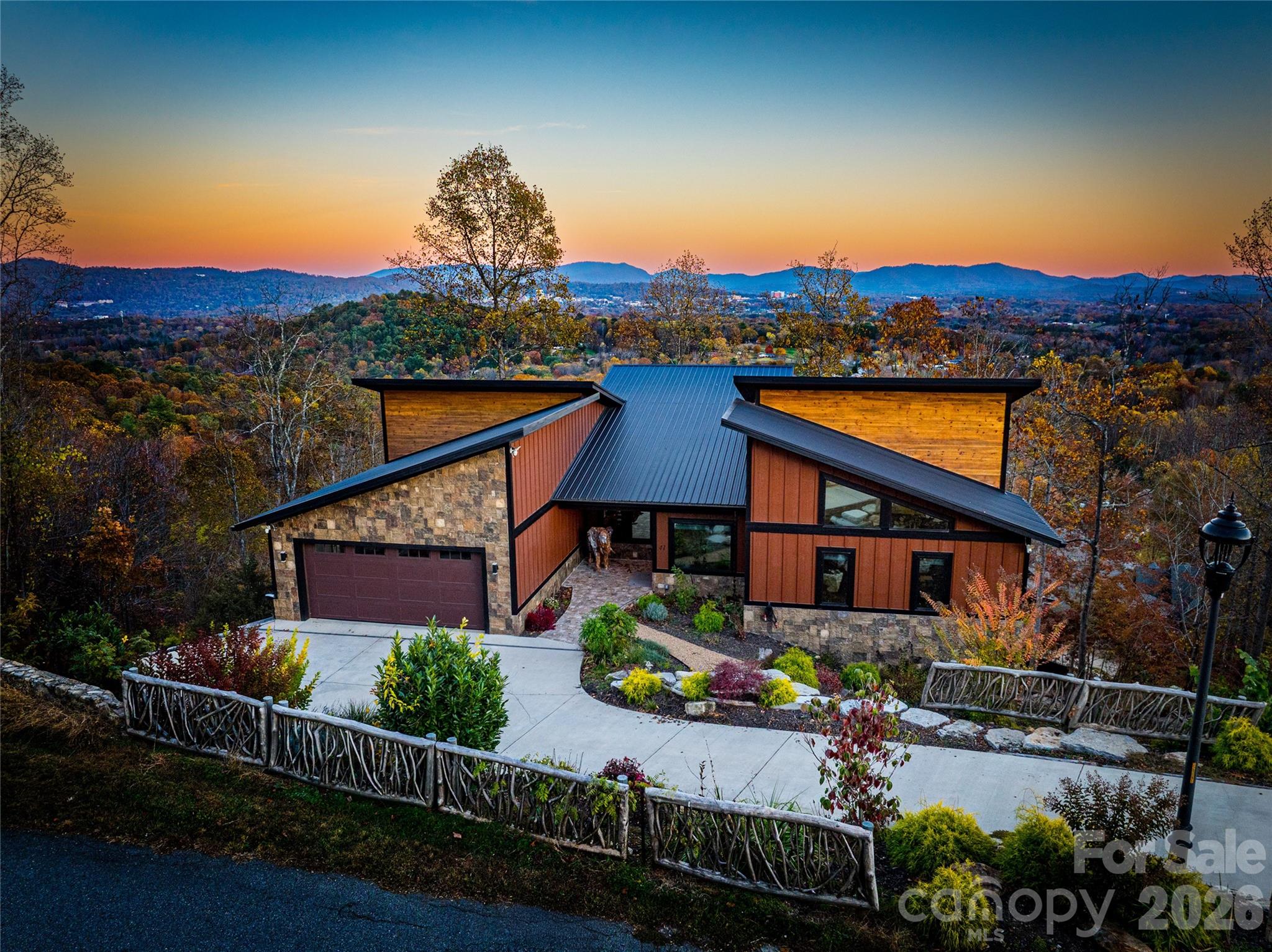 Crest Mountain - Residential