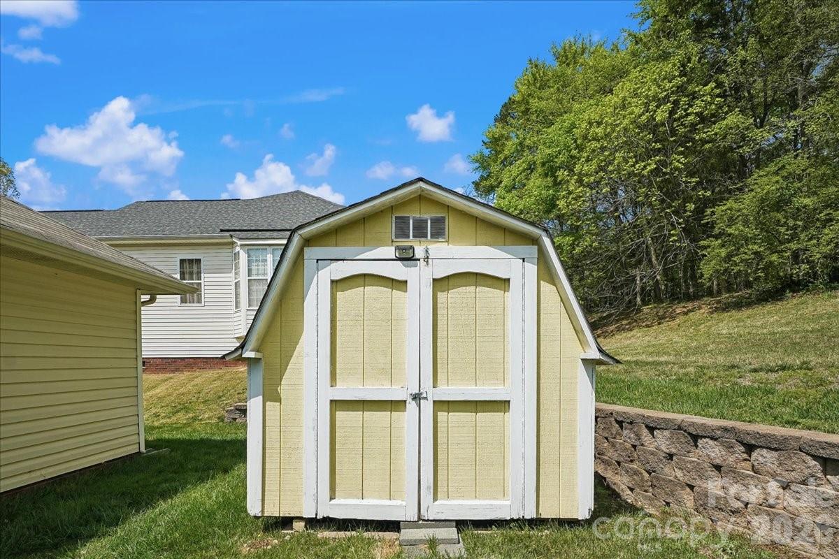 Fairfax Woods - Residential