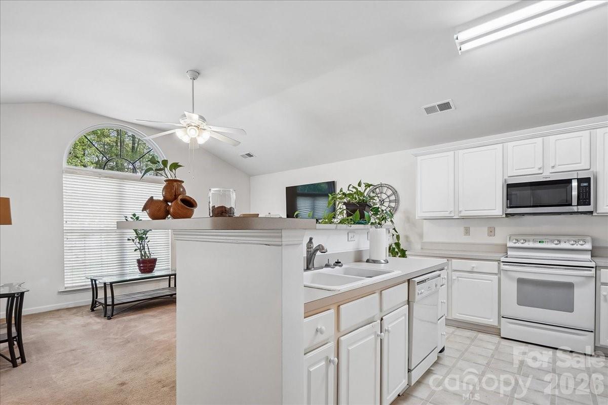 Fairfax Woods - Residential
