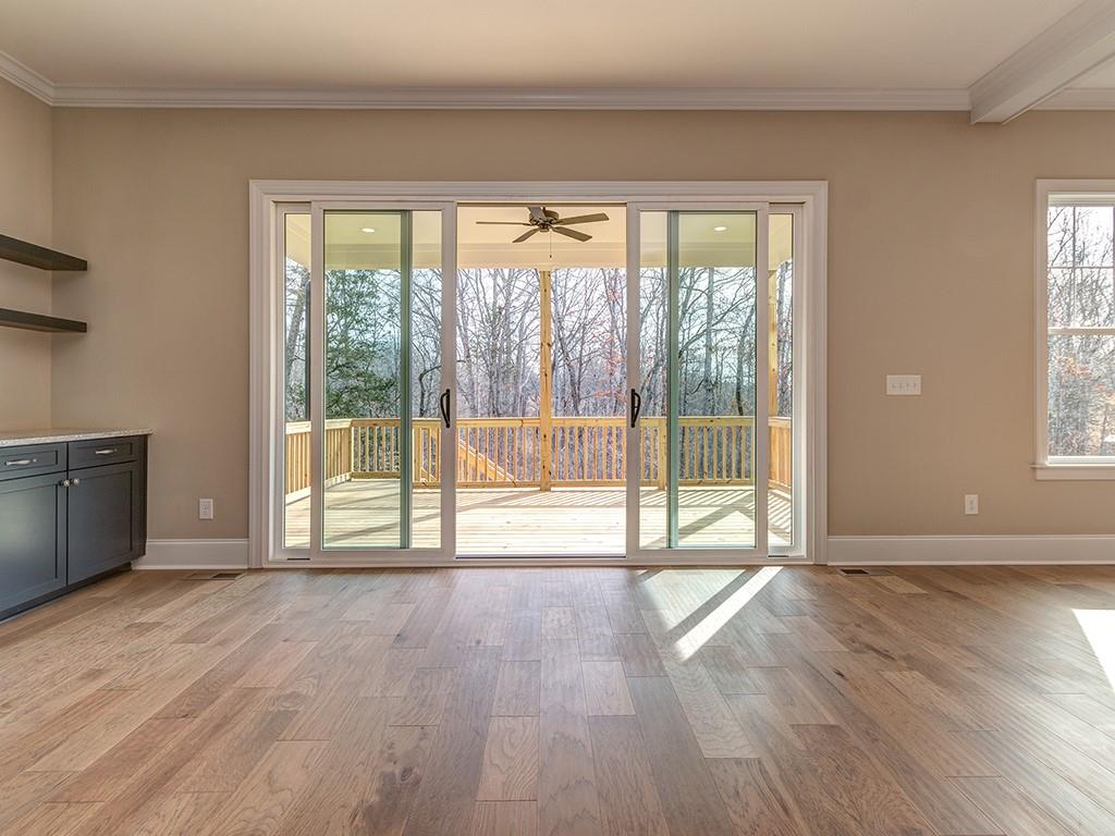 The Retreat At Sunset Ridge - Residential