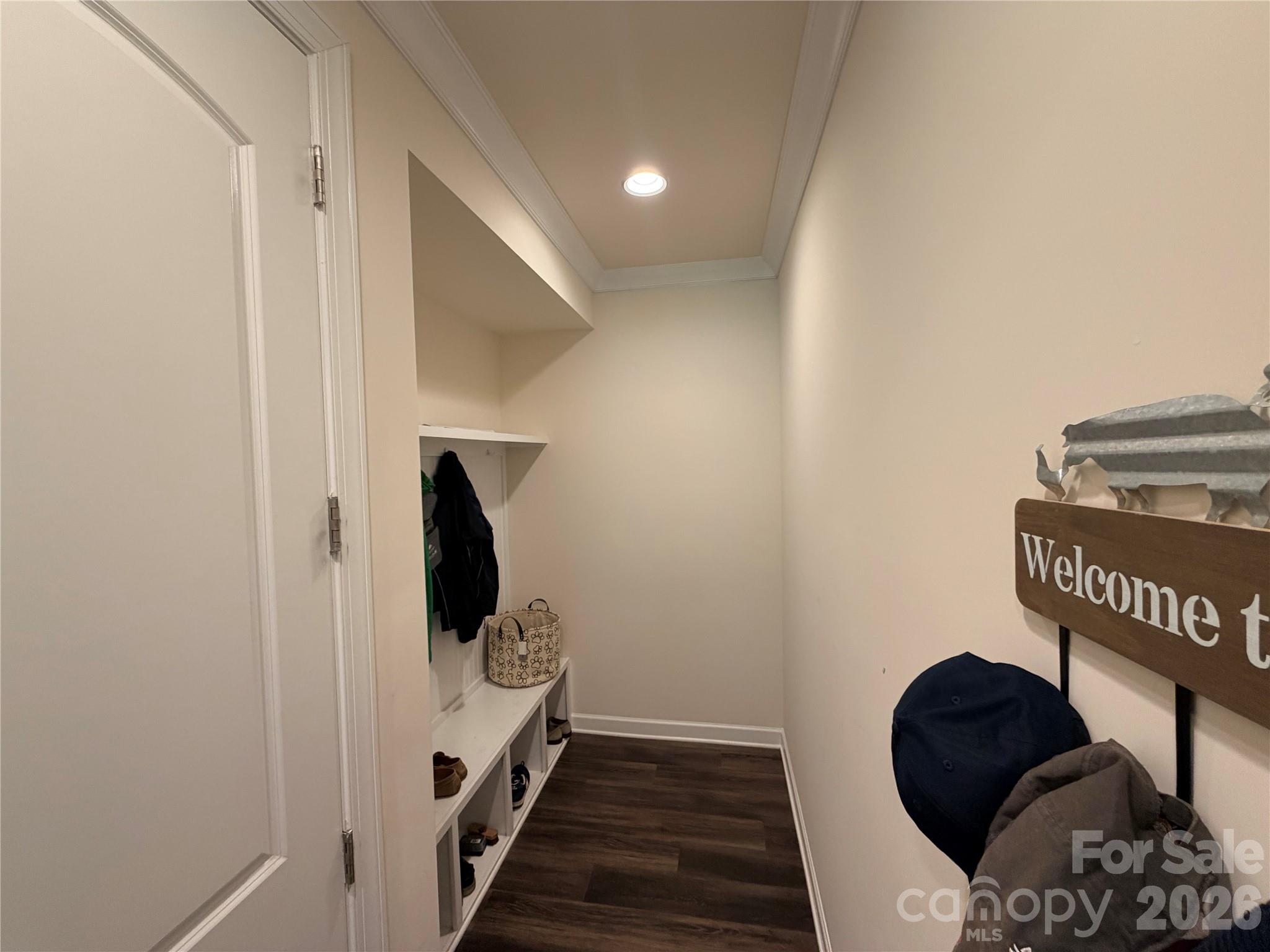 Lake Crest - Residential