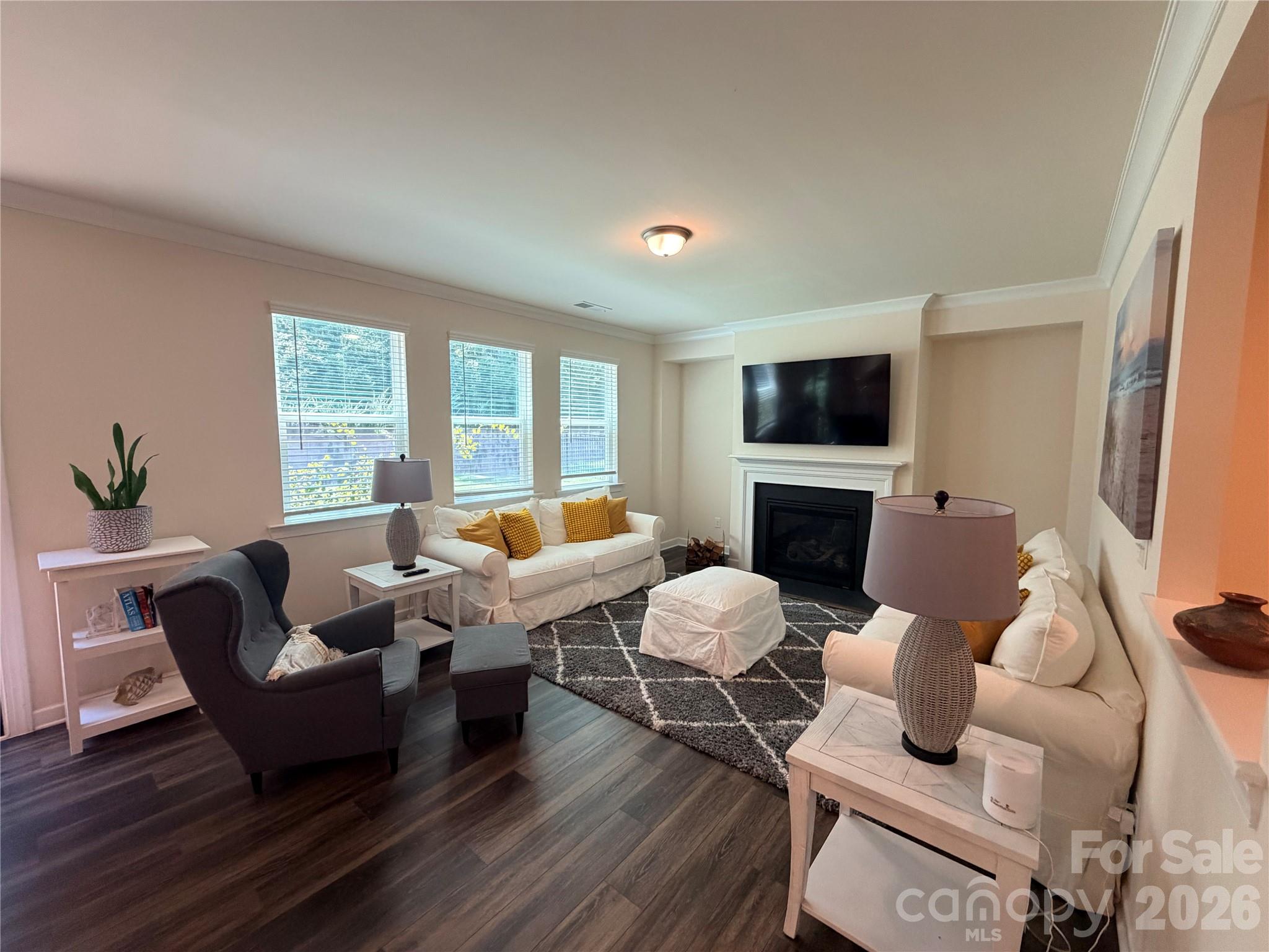 Lake Crest - Residential