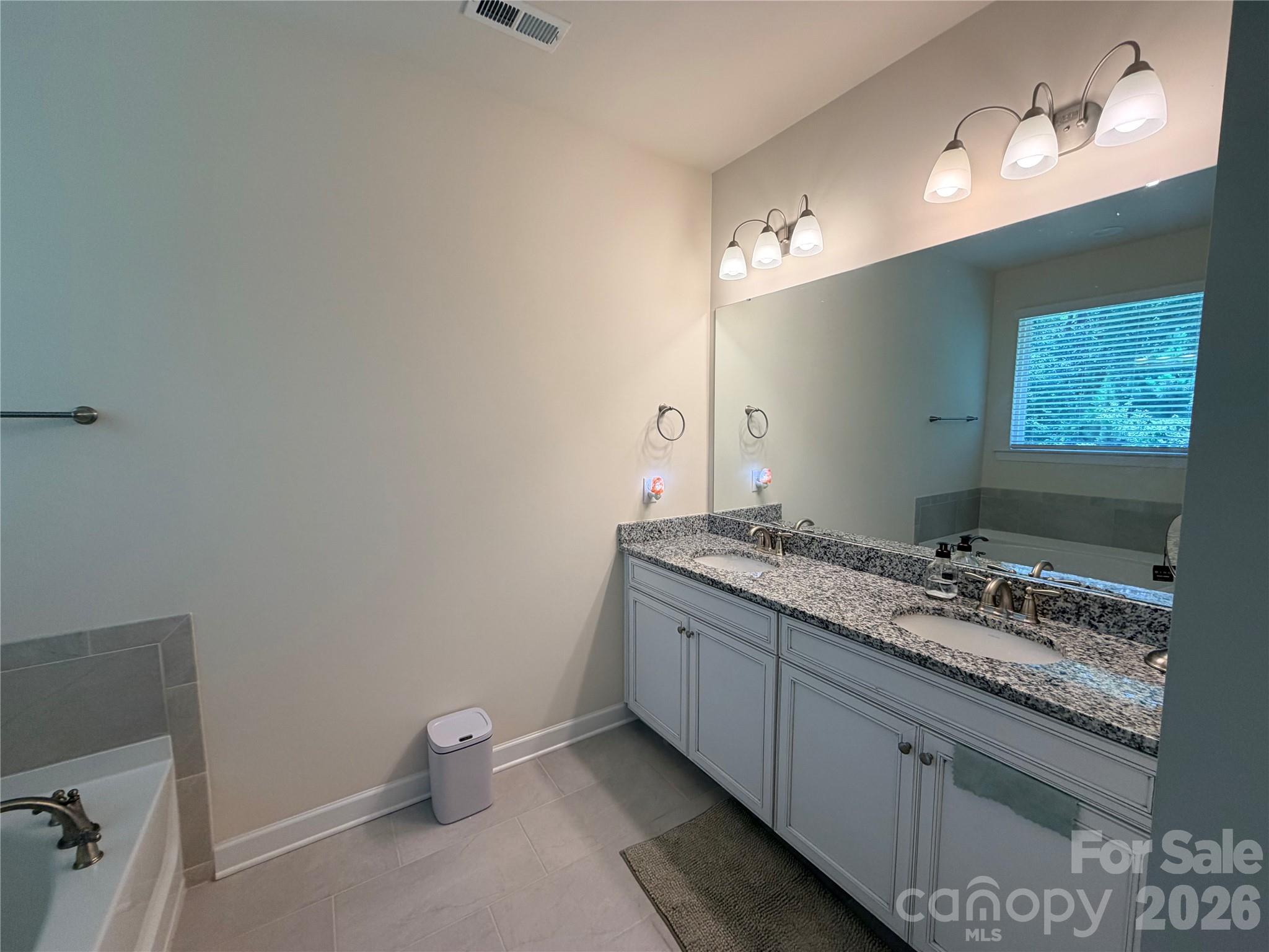 Lake Crest - Residential