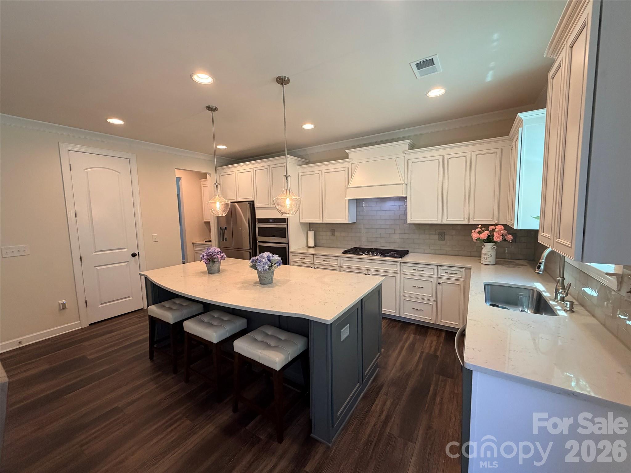 Lake Crest - Residential