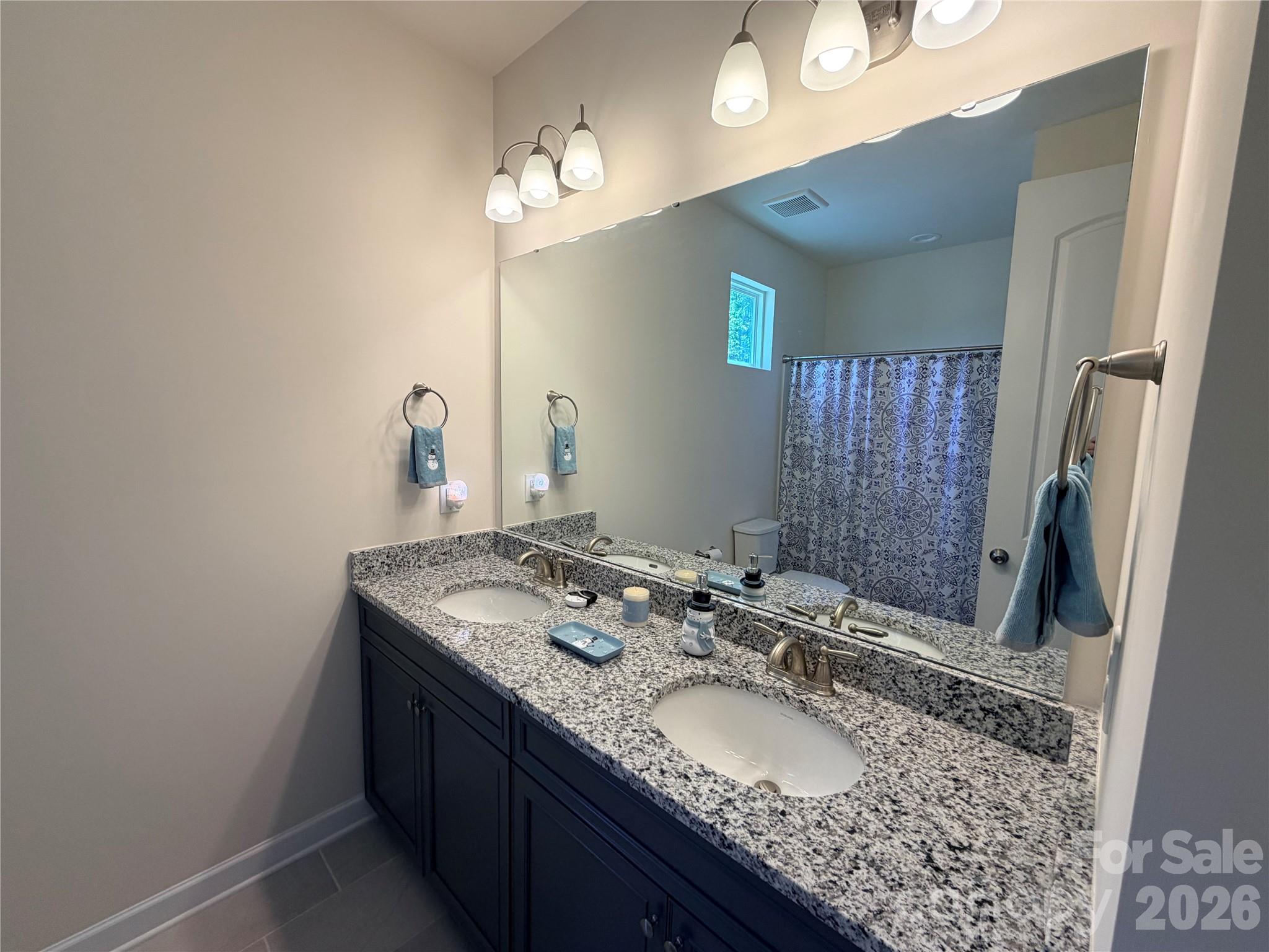 Lake Crest - Residential