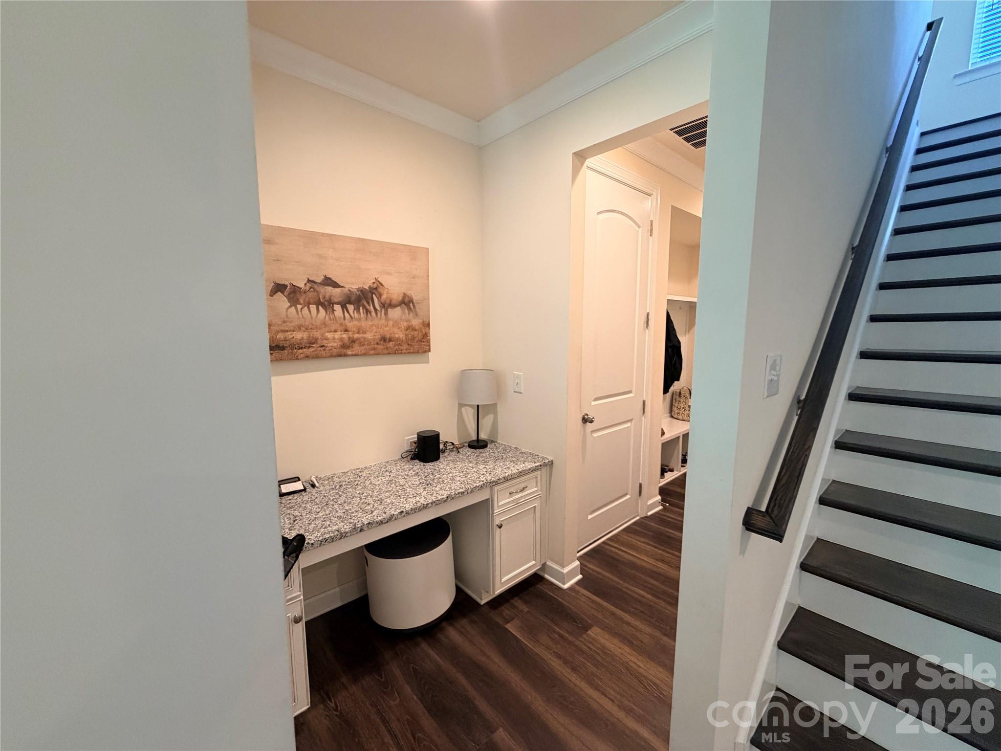 Lake Crest - Residential