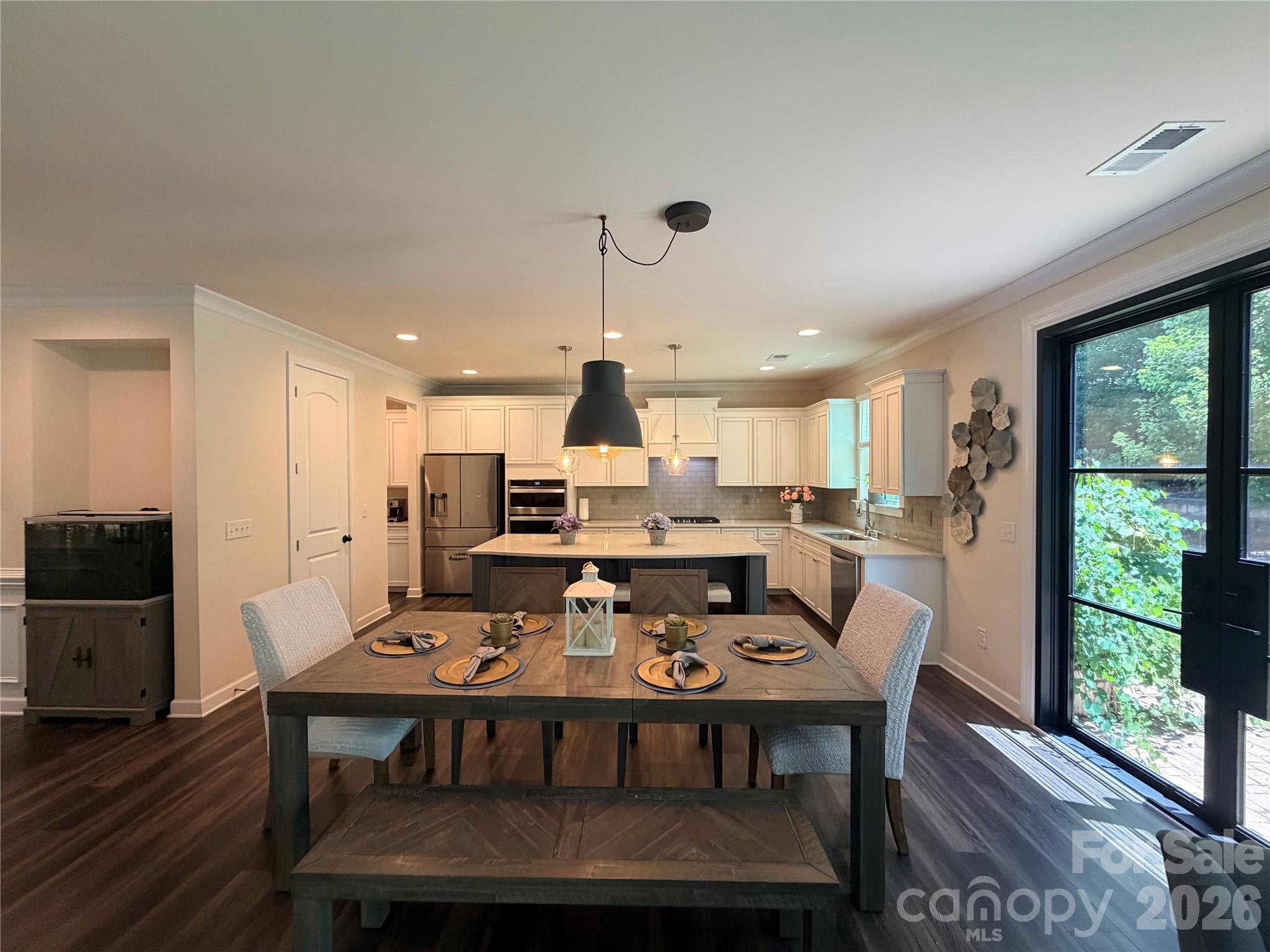 Lake Crest - Residential