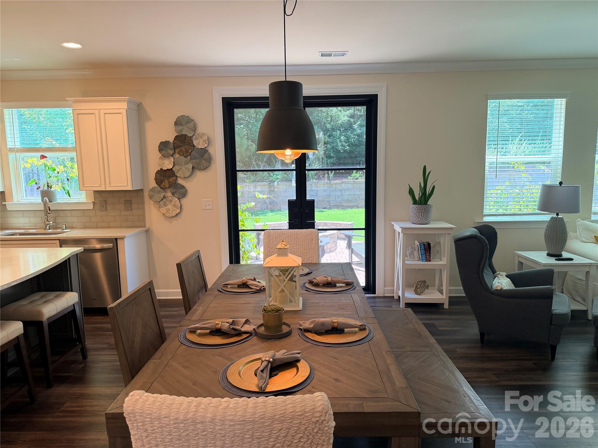 Lake Crest - Residential