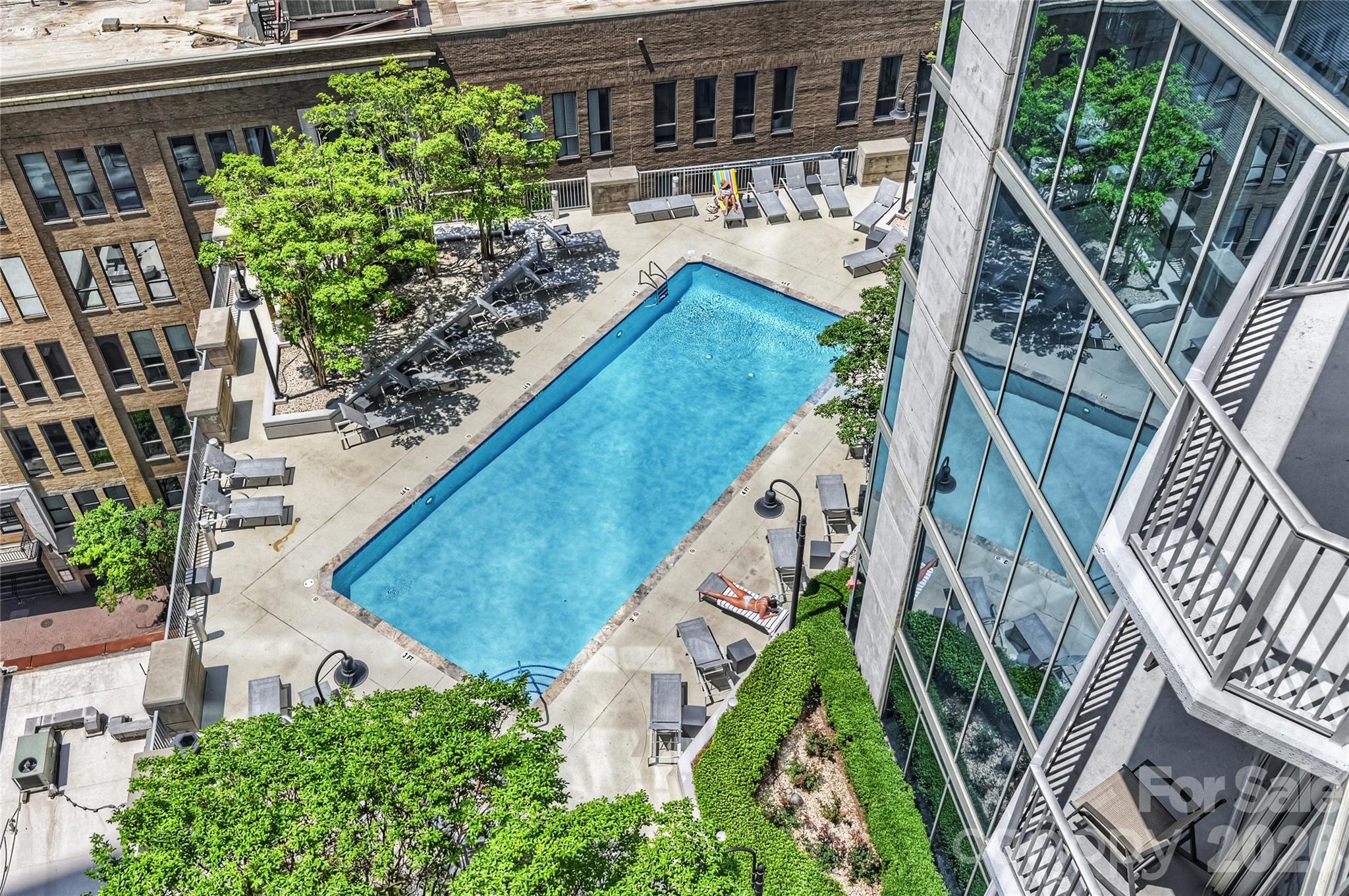 Avenue Condominiums - Residential