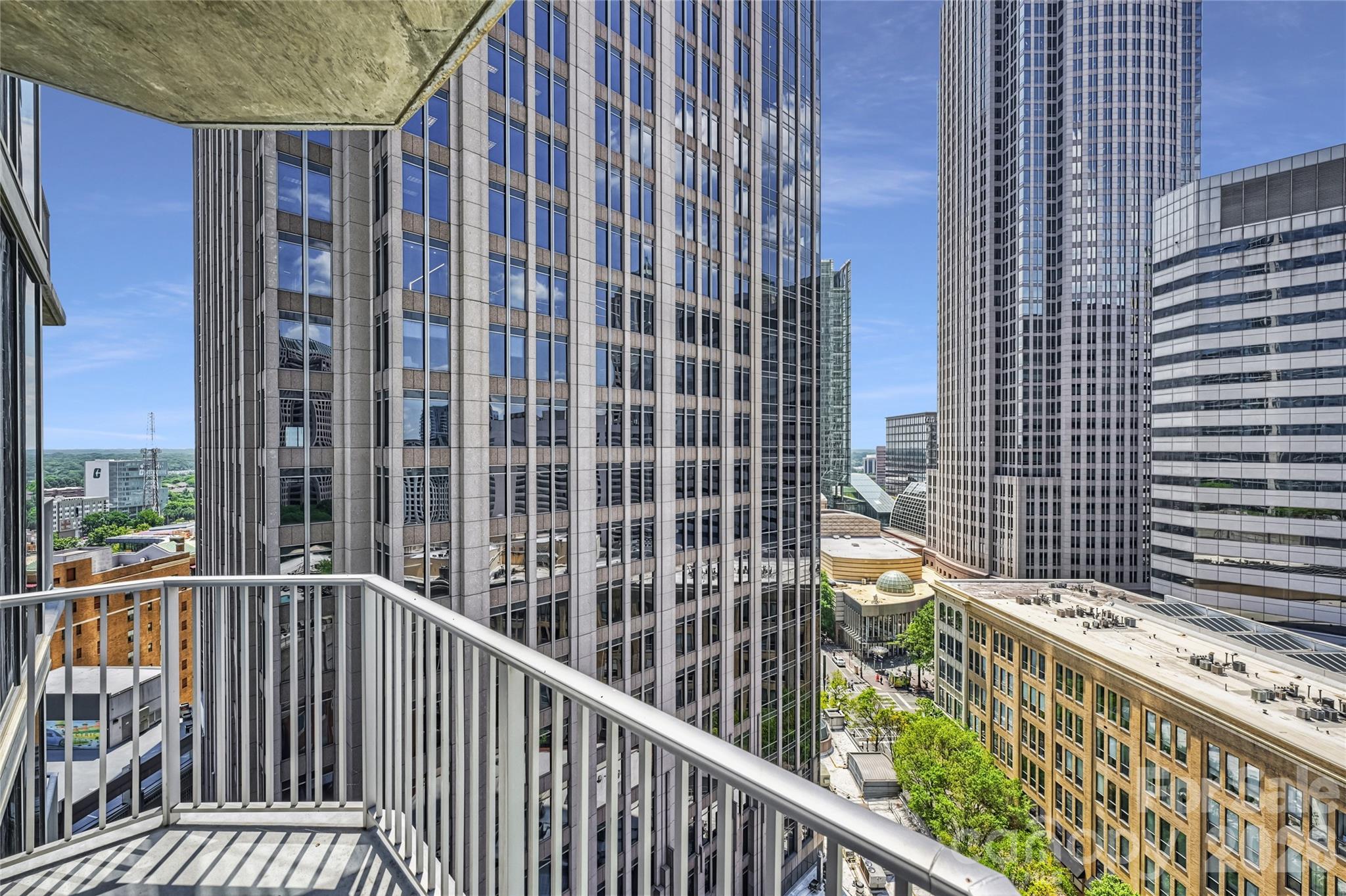Avenue Condominiums - Residential