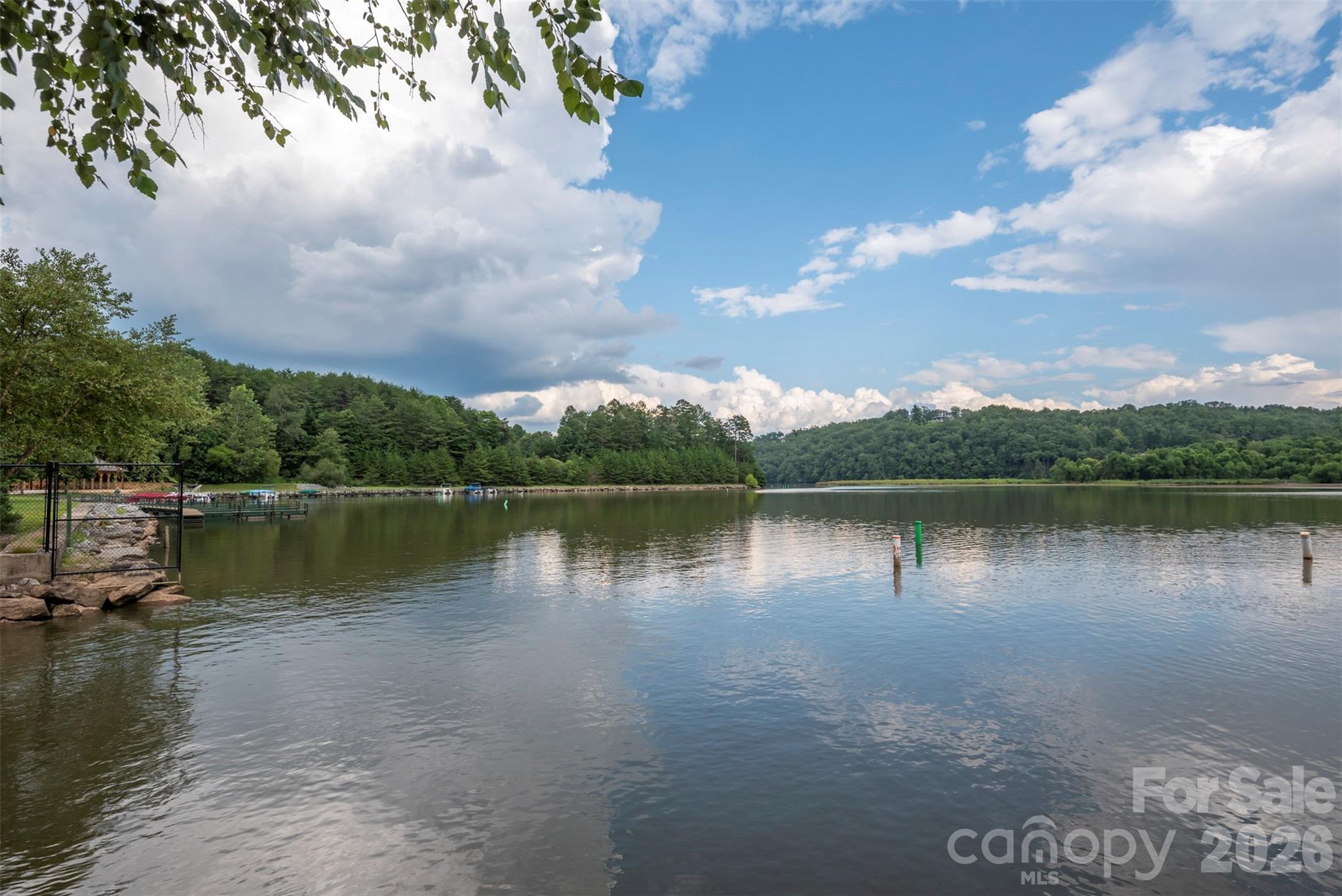 Lake Adger - Land