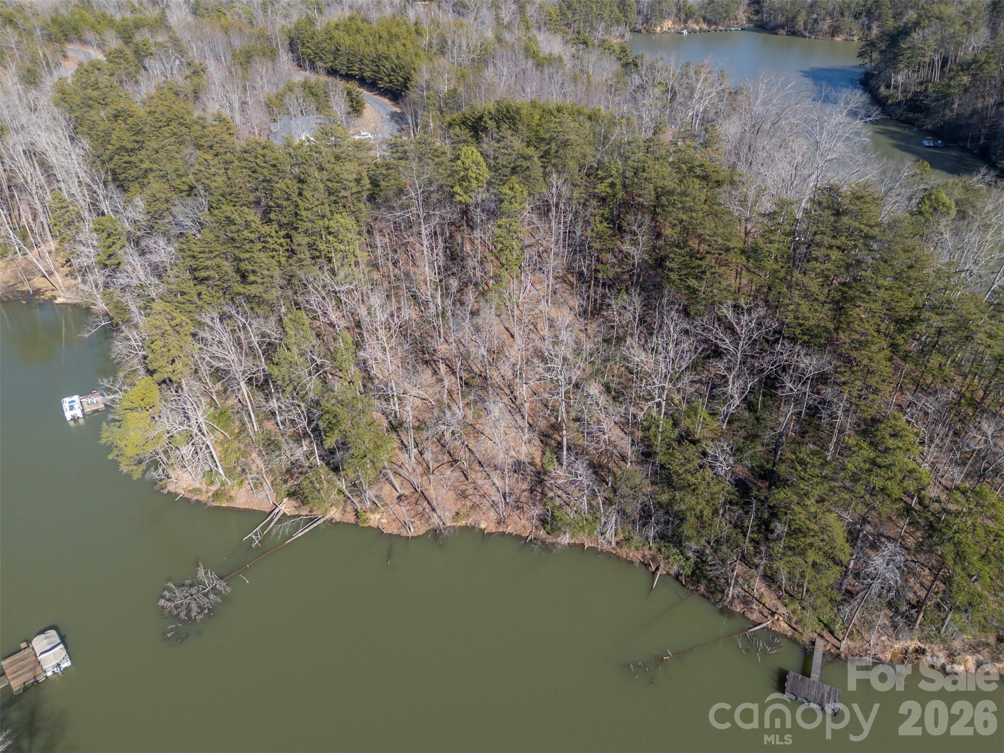 Lake Adger - Land