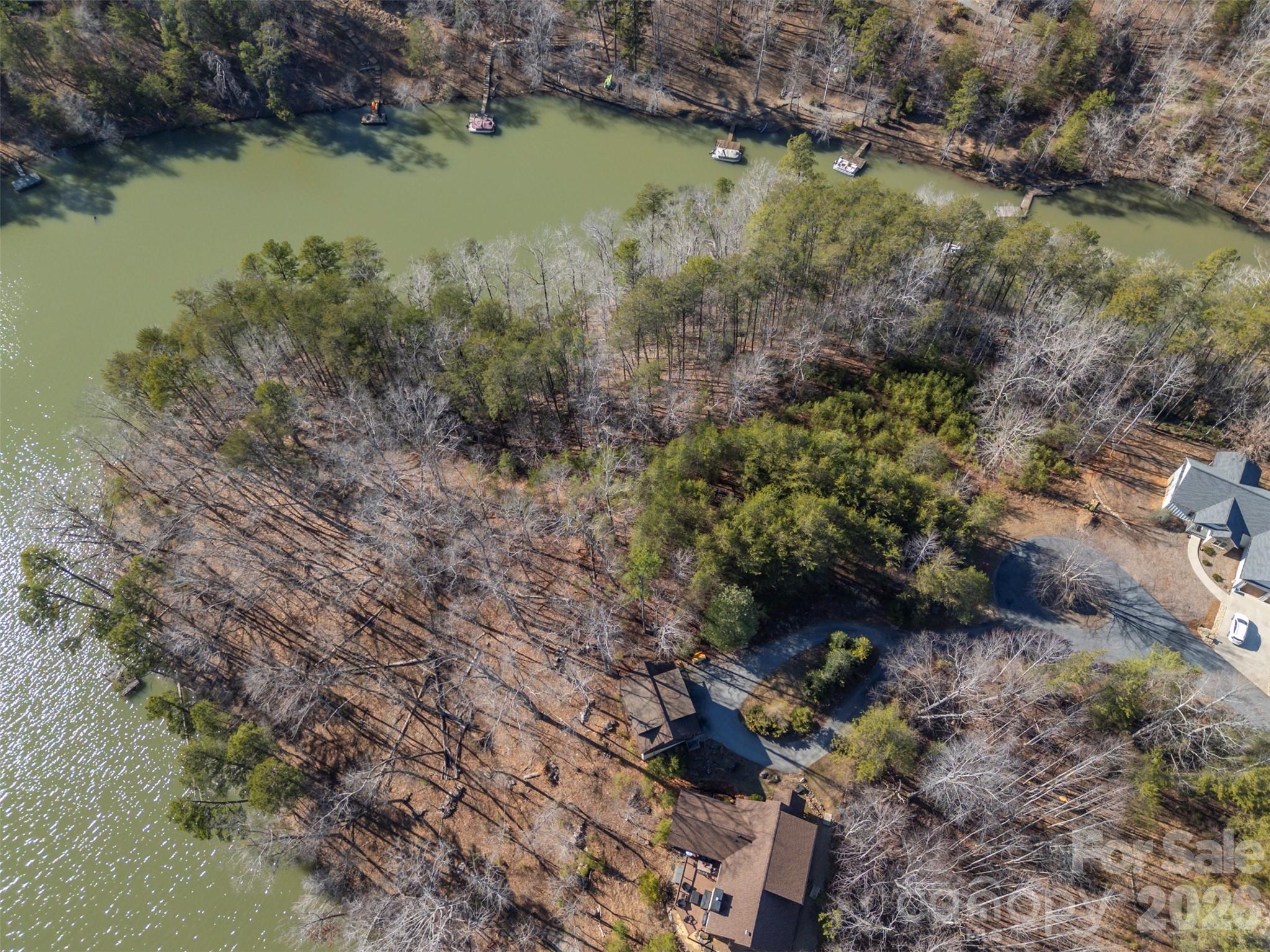 Lake Adger - Land