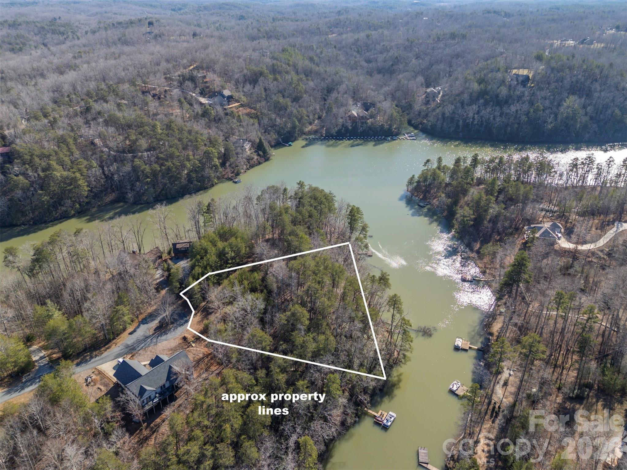 Lake Adger - Land