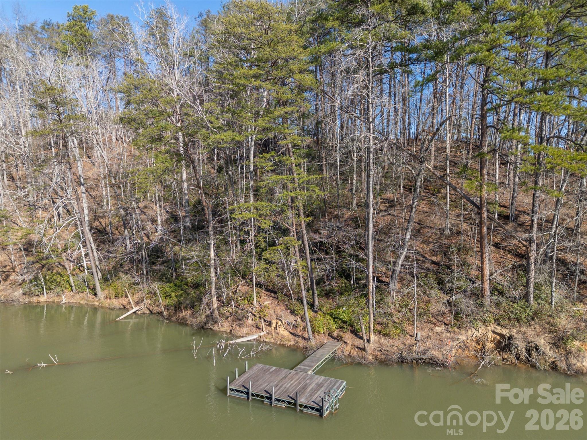 Lake Adger - Land