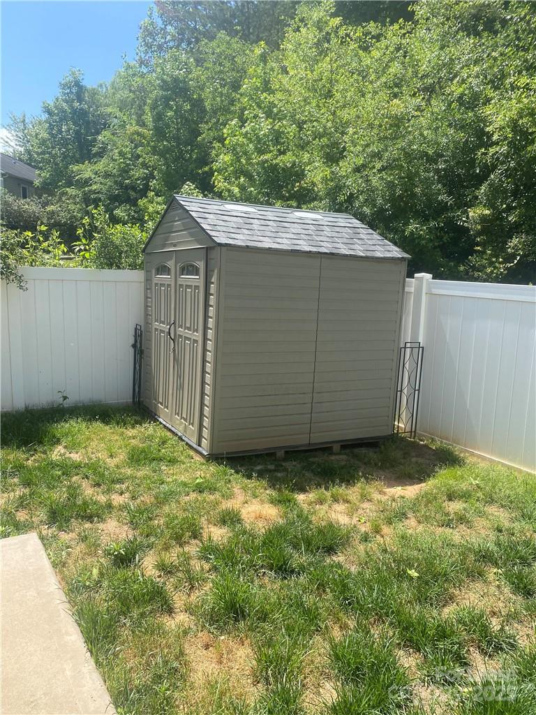 Huntington Place - Residential Lease