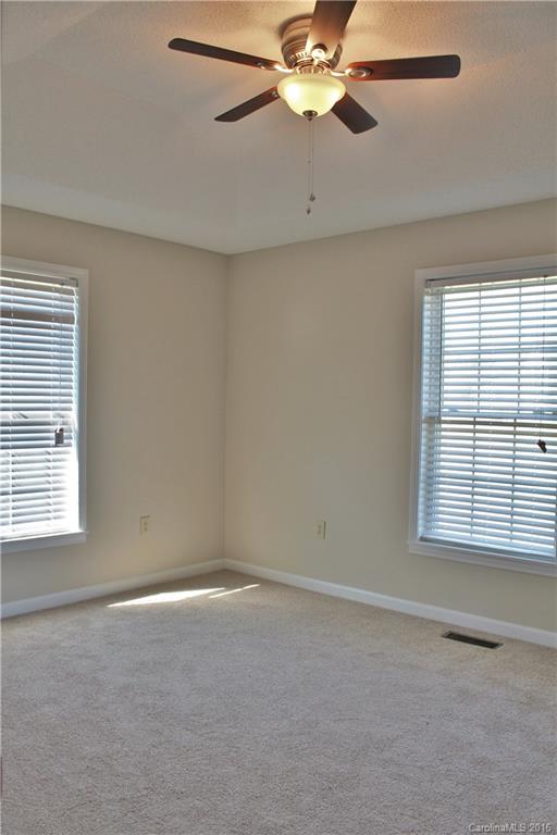 Quail Lakes - Residential