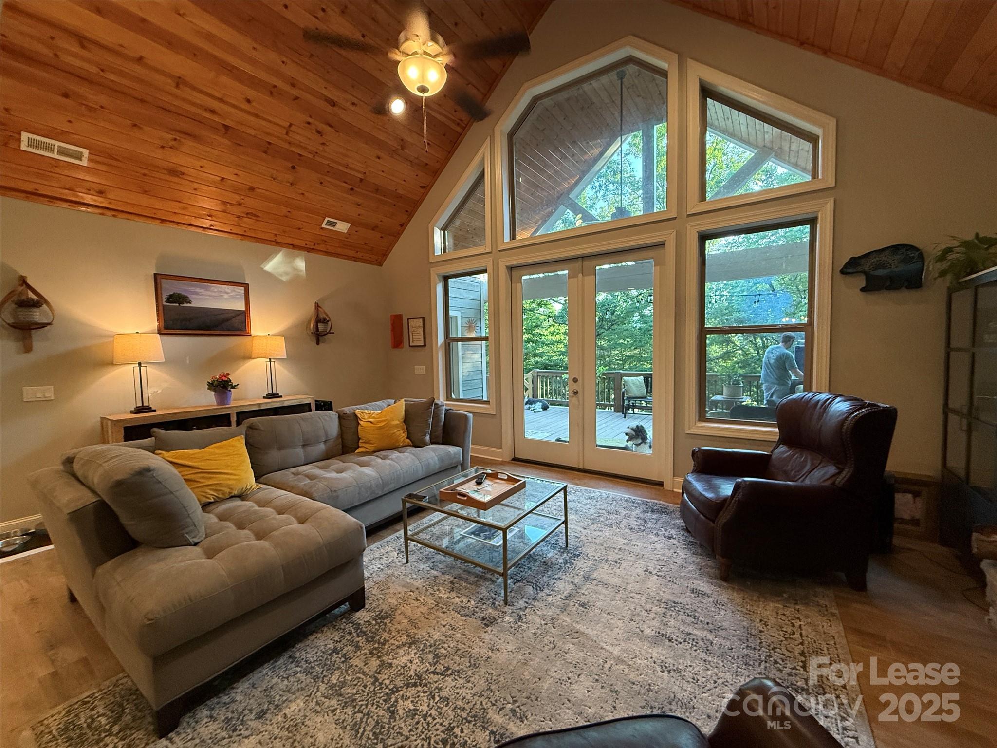 Paradise Point - Residential Lease