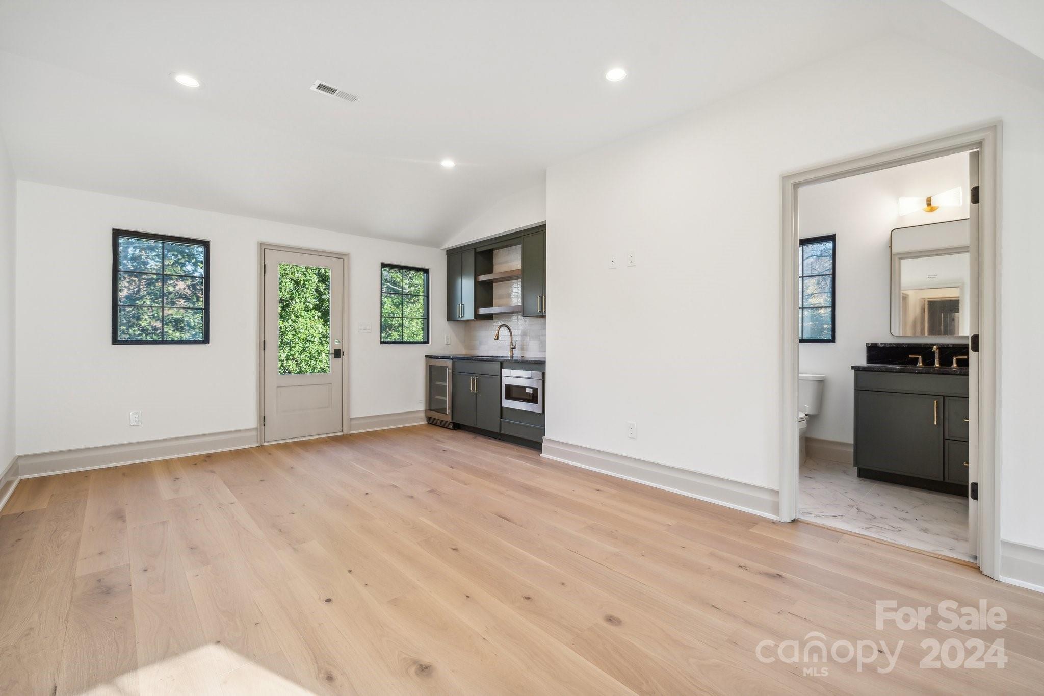 Mammoth Oaks - Residential