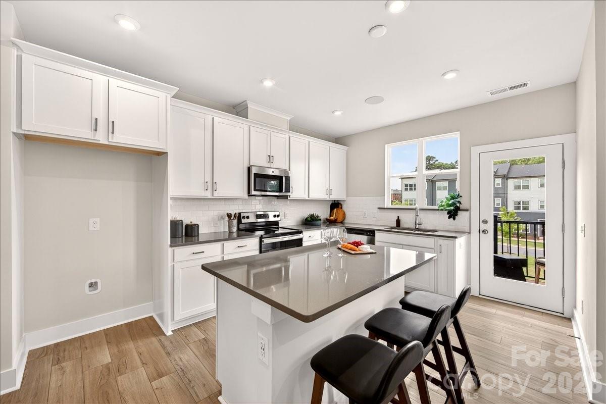 Context at Oakhurst - Residential