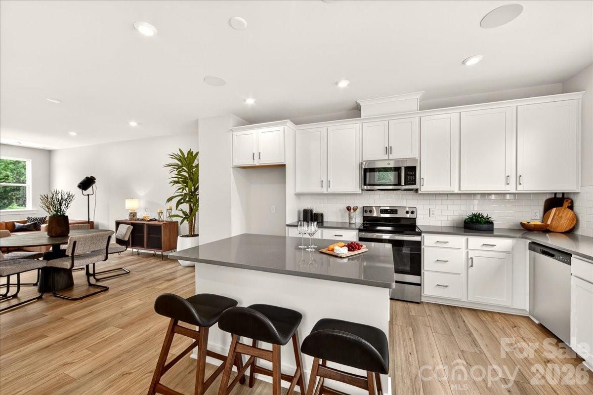 Context at Oakhurst - Residential