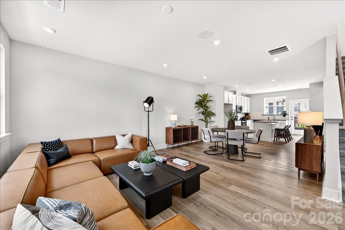 Context at Oakhurst - Residential