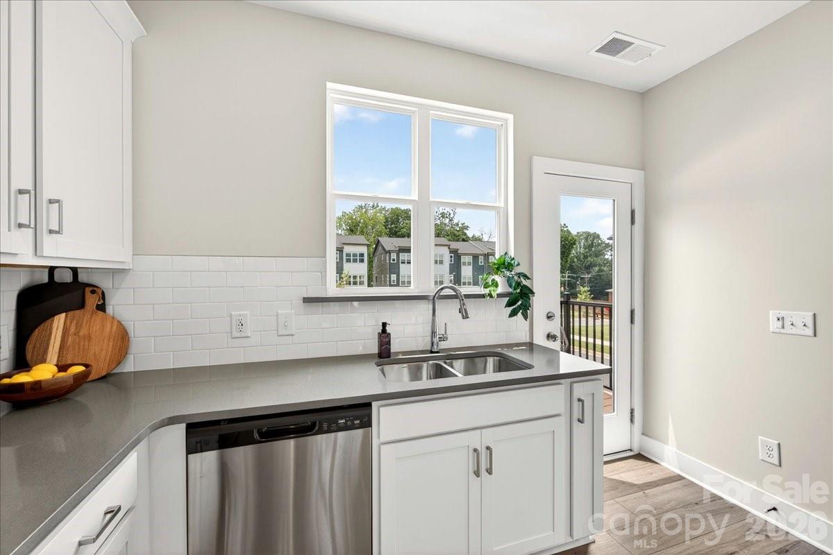 Context at Oakhurst - Residential