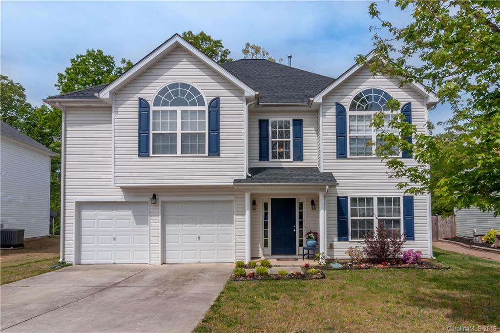 Stunning home located near end of cul-de-sac street. New roof 2011, new paint in & out recently. Step down den w/ ceiling fan & fireplace. Over sized master bedroom & sitting area & large walk in closet. Master bath has garden tub & shower.