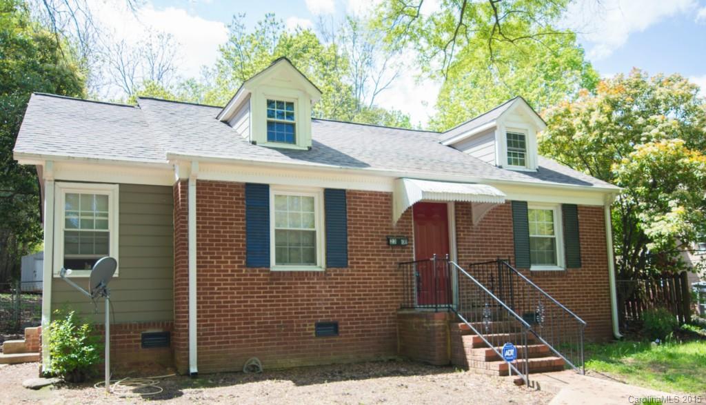 3 BR home, rests on over a 1/4 acre lot that is private and spacious. The home has been remodeled and features all new appliances, new bath, refinished hardwood floors, central heat and A/C, Fully fenced backyard, perfect for entertaining.  Washer, dryer and alarm monitoring INCLUDED. Close to Uptown, upscale shopping, parks and many wonderful walking trails. Convenient access to nearby freeways for an easy commute.