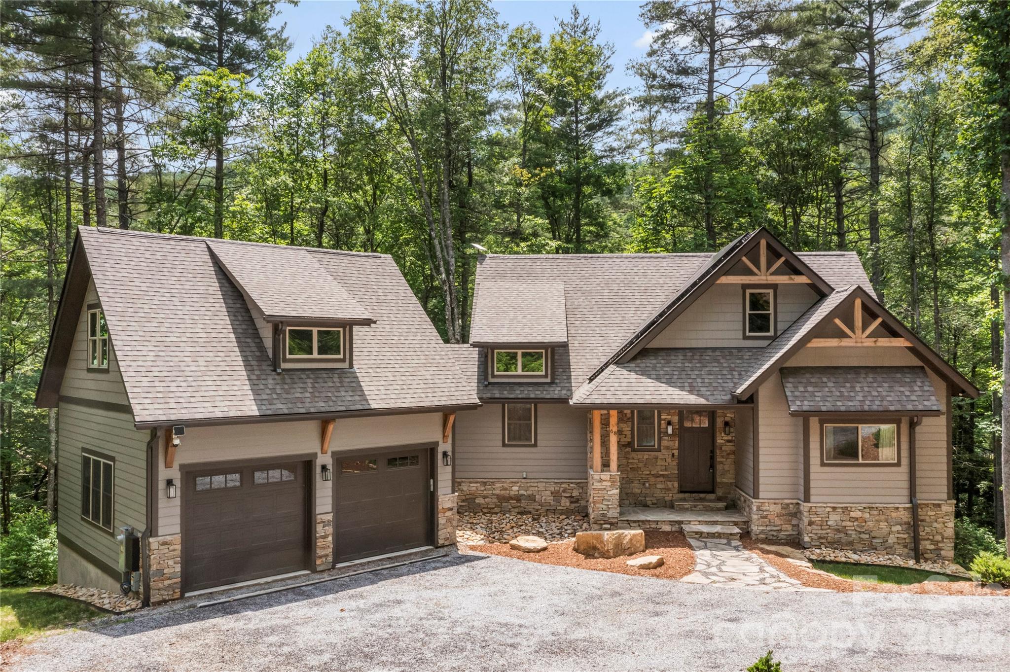 Pinnacle Falls - Residential