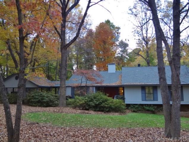 Private Wooded Setting in Beautiful Gated Community of River Hills. maintained Ranch w/Neutral colors. Award winning Clover Schools. Large living/dining rm w/Hardwood Floors, Vaulted Ceiling & Gas Log Fireplace. Huge deck. Large Master plus Bedrms #2 & #3 on Main. Walk-out Lower Level w/Bedrm #4 & large Family/Rec room w/Wood burning Fireplace. Spacious 2-car carport attached. Invis Pet Fence. Gated waterfront community, w/ marina,country club, golf, tennis, swimming, resort living at its best
