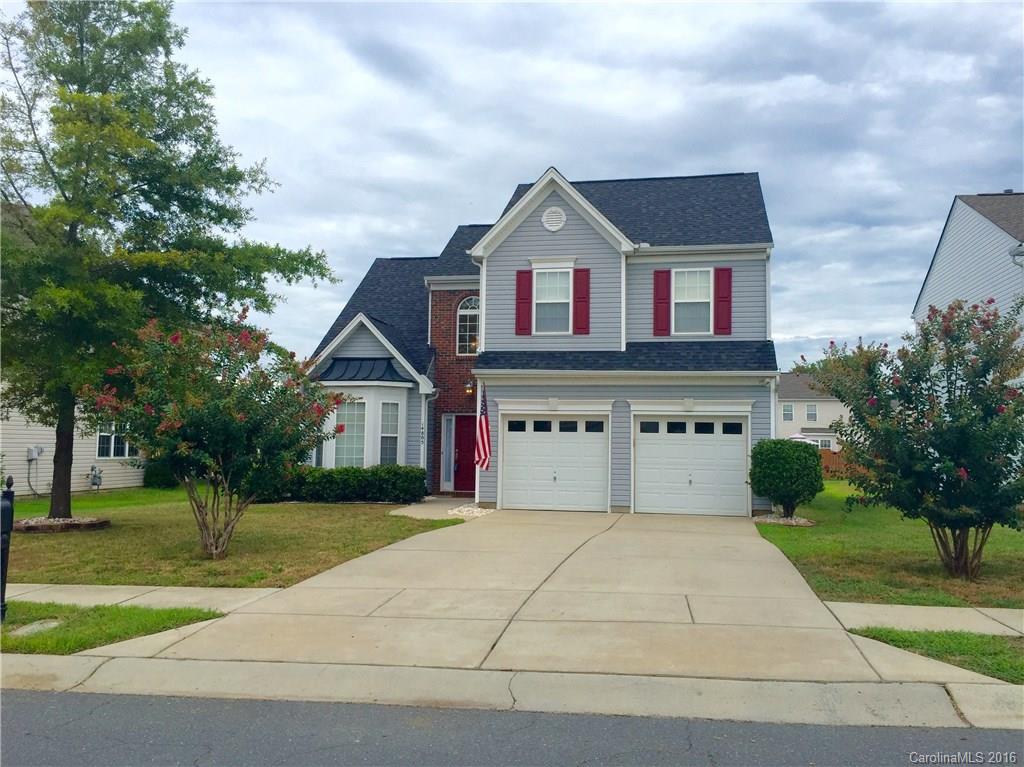 MUST SEE! PRIME RIVERGATE SHOPPING/RESTAURANT LOCATION! Easy access to I-485 and I-77. Home boasts upgrades throughout including hardwood floors, crown molding, wainscoting, chair rails, new paint, new roof and new carpet! Kitchen upgrades include granite counter tops, tile backsplash, oak cabinets w/ brushed nickel hardware and stove is gas hookup ready! Large screened porch w/ electric and fans!