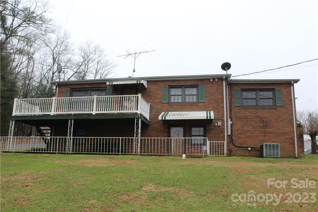 Come check out this beautiful brick home only .2 miles from Draughn High School and 5 min drive from downtown Valdese or Lake Rhodhiss! Home was built in 1956 and has had the same owner/occupant since it's construction. Home has been well maintained and is move-in ready! Basement is mostly finished except for some ceiling tiles. Extra square footage & rooms in basement that are unaccounted for due to low ceiling height in basement.