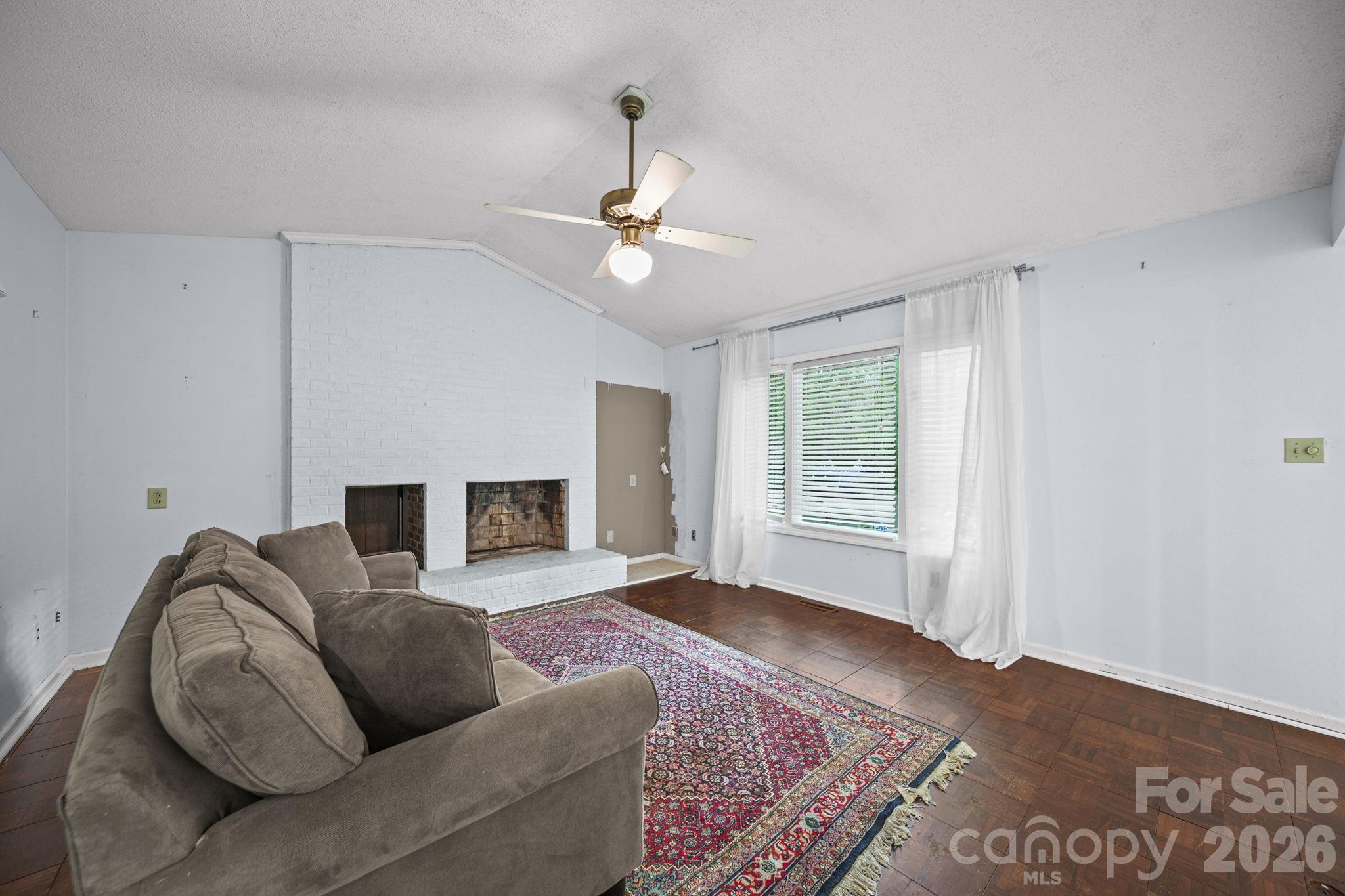 Olde Williamsburg - Residential