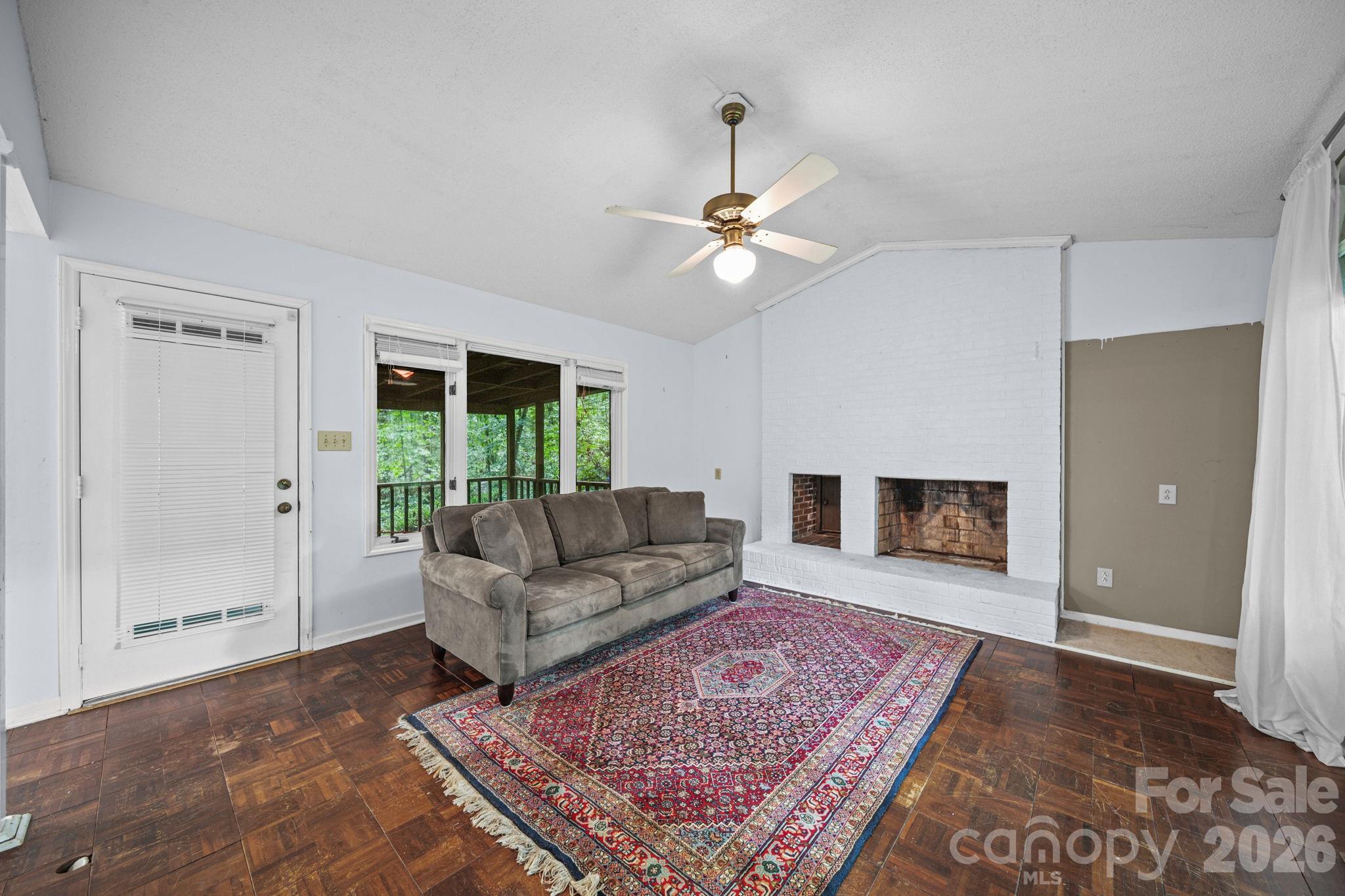 Olde Williamsburg - Residential