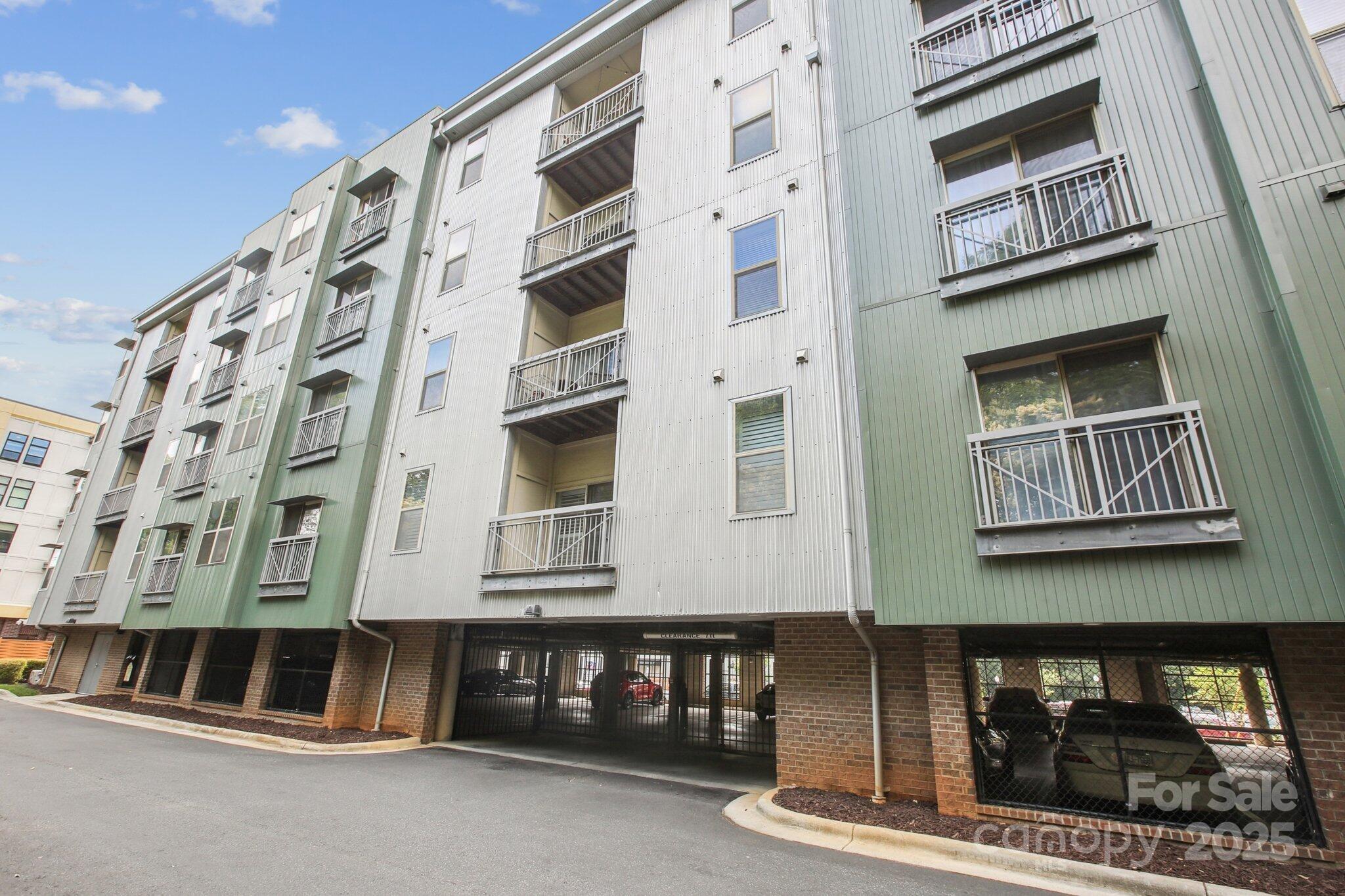 Welcome to this stylish condominium located in the vibrant heart of Charlotte. This unit boasts modern finishes, an open floor plan, and abundant natural light. Enjoy the convenience of a sleek kitchen with granite countertops and ample storage. Relax in the comfortable living area or open the juliet balcony doorfor a breath of fresh air. The building is just minutes away from shopping, dining, and entertainment options. A must-see urban retreat!

Tenant occupied until August 15th.
