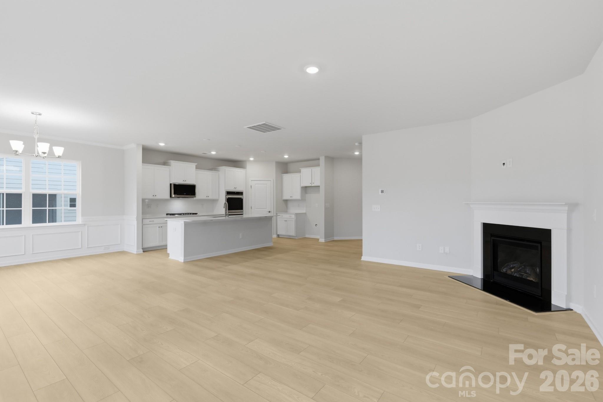 Roselyn - Residential