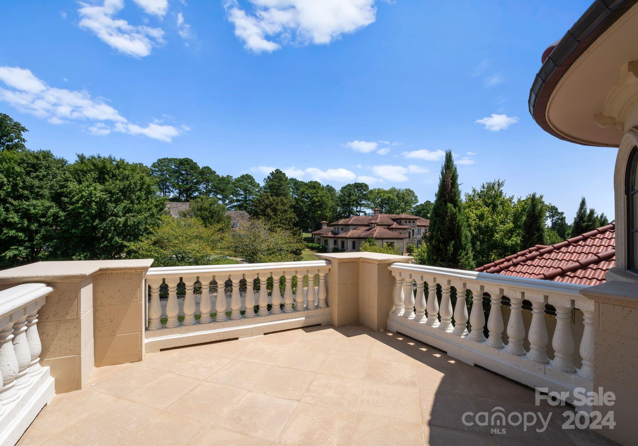 Seven Eagles - Residential